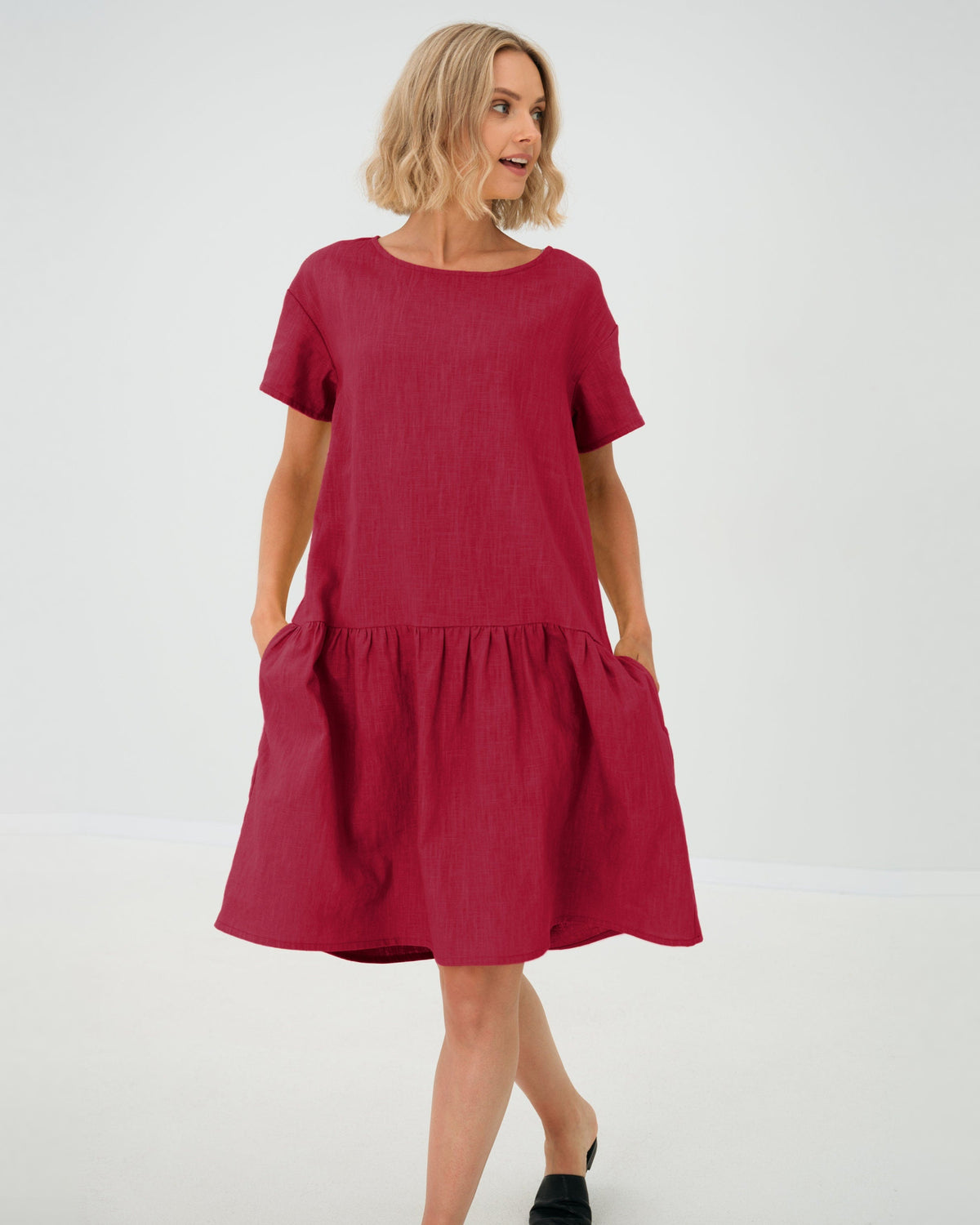 LeMuse BLOSSOM linen dress in cerise – studio front #Color_Cerise