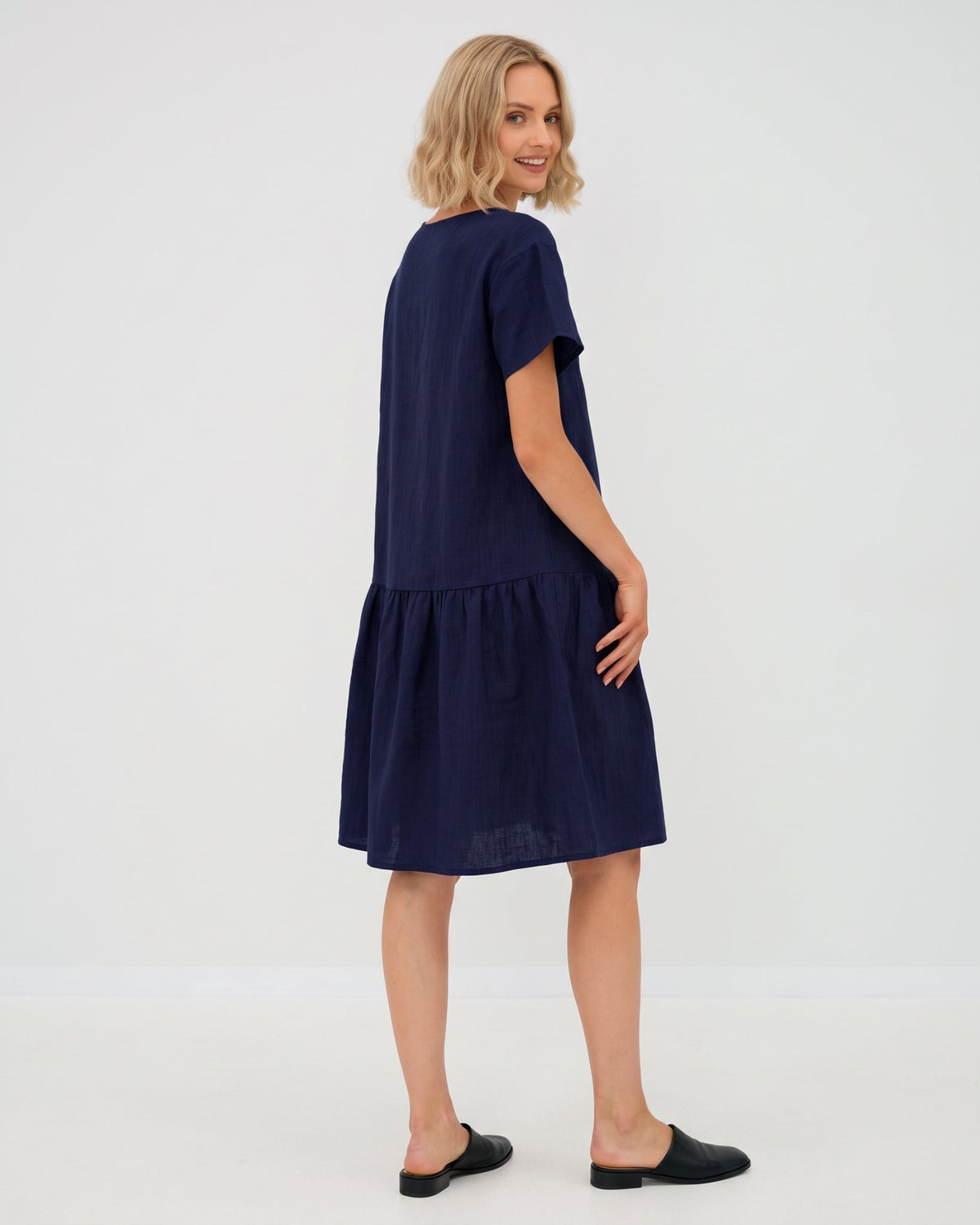 LeMuse BLOSSOM linen dress in deep blue – studio back #Color_Deep blue