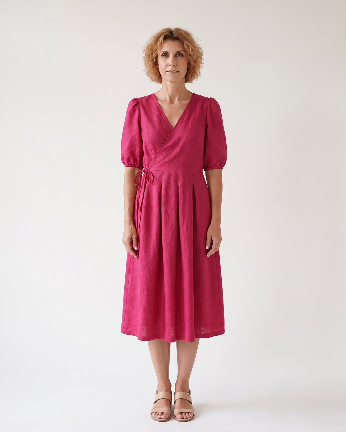 BONNIE – Linen Blend Puff Sleeve Tie-Waist Midi Dress – Cerise suknelė, front view, full length in studio #Color_Cerise