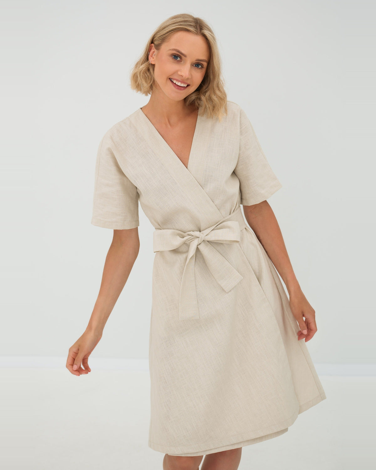 LeMuse CHLOE Leinenkleid in Beige – Detail des Taillenbands