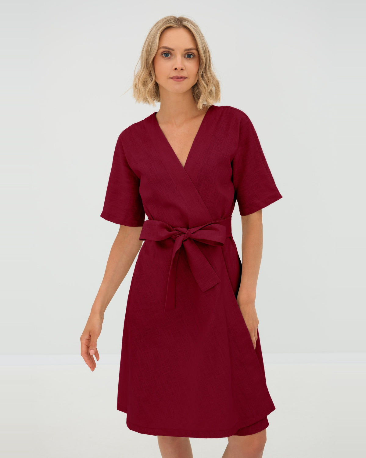 LeMuse CHLOE linkjole i cerise – 3/4-vinkel i studio #Color_Cerise