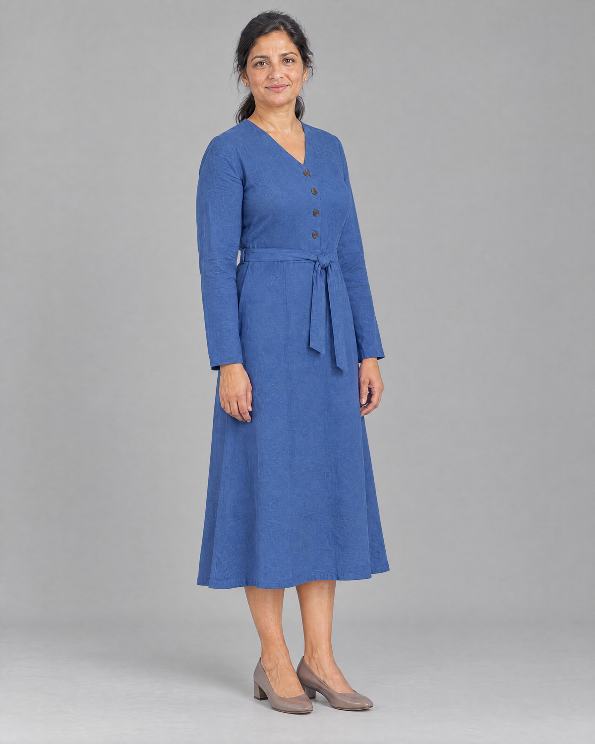 EASY FRONT long sleeve linen A-line midi dress in Blue, three-quarter view