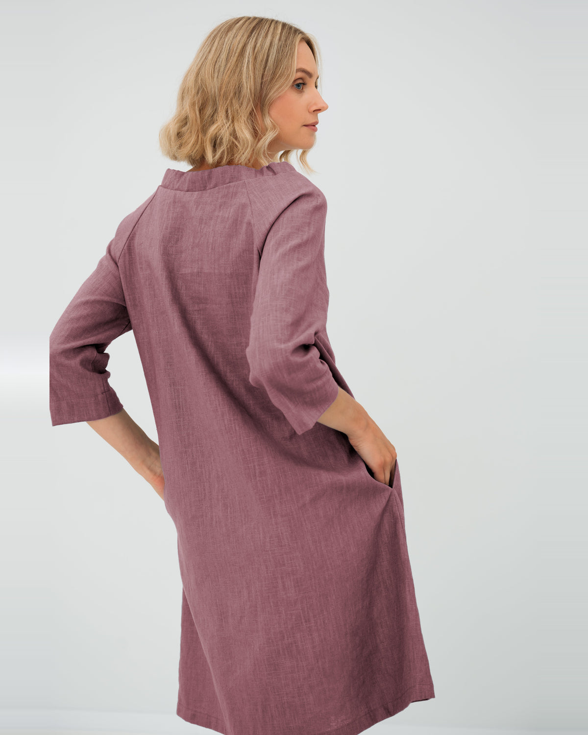 LeMuse FRENCH linen dress in dusty rose – back view #Color_Dusty rose