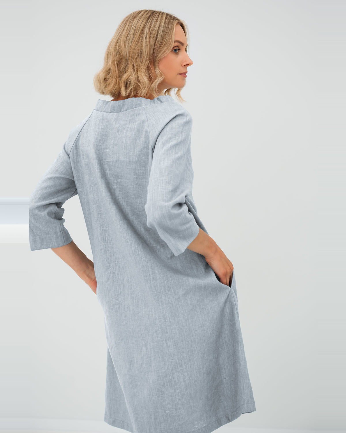 LeMuse FRENCH linen dress in light blue – back view studio #Color_Light blue
