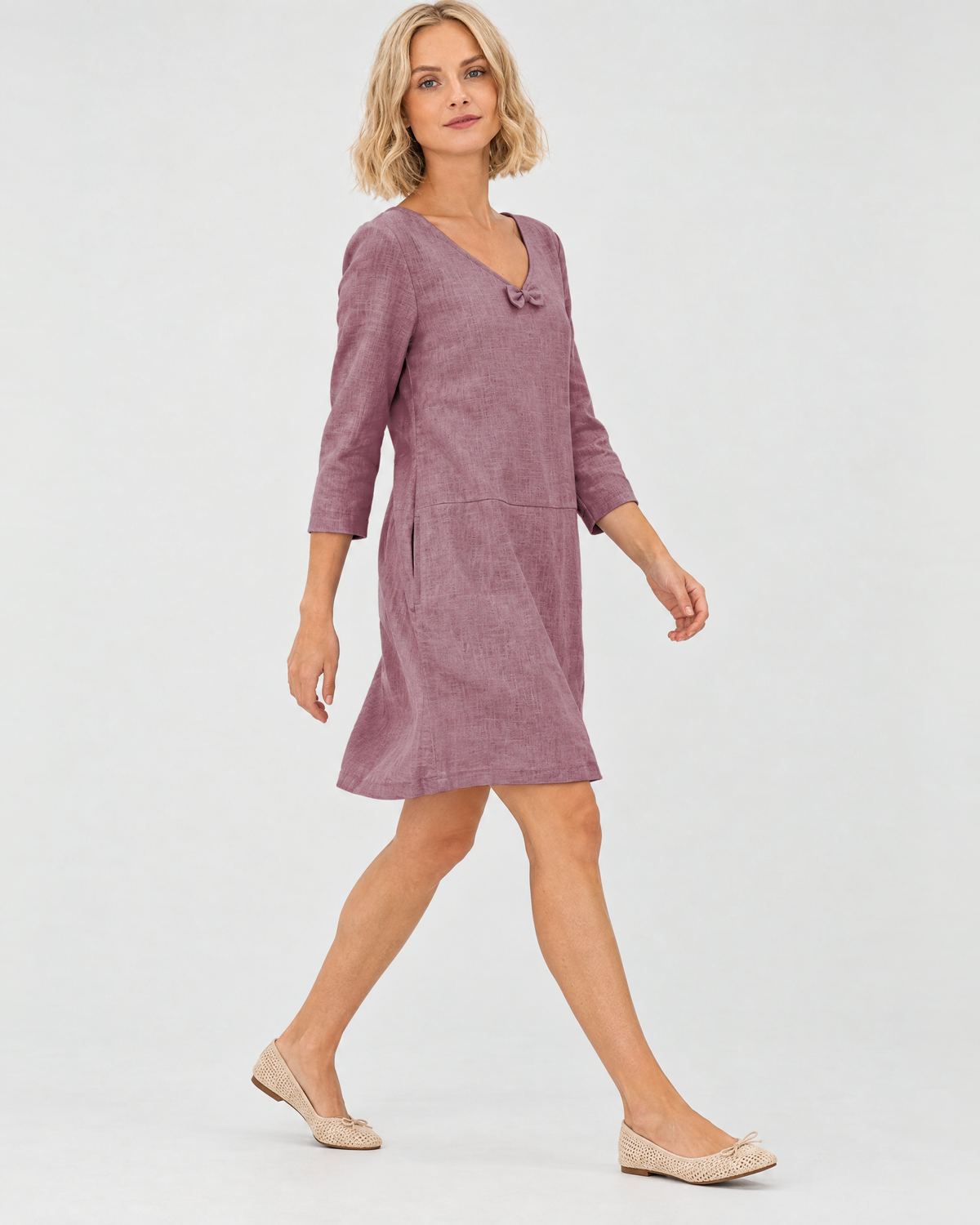 SUN – Linen Blend V-Neck Bow Dress – Dusty rose dress, side view in motion, studio #Color_Dusty rose