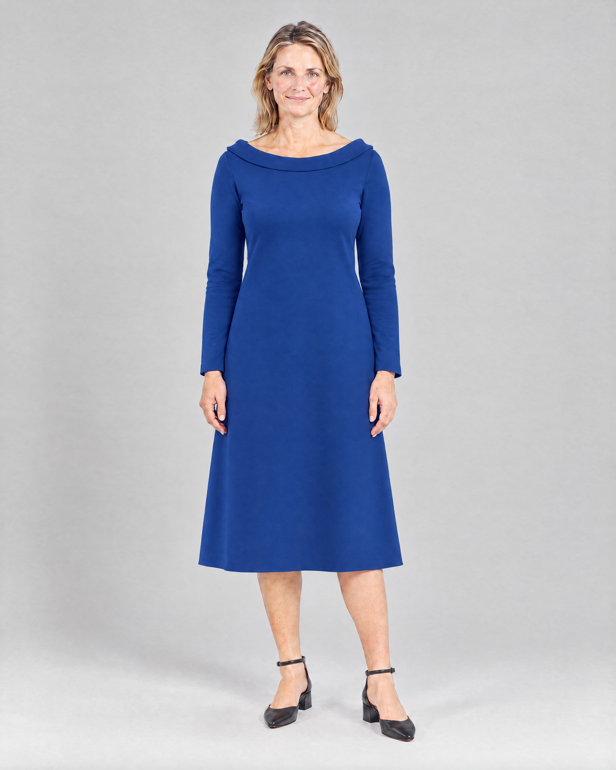 STORY TALL Punto – cobalt blue A-line dress without waist seam, front on tall model, full length