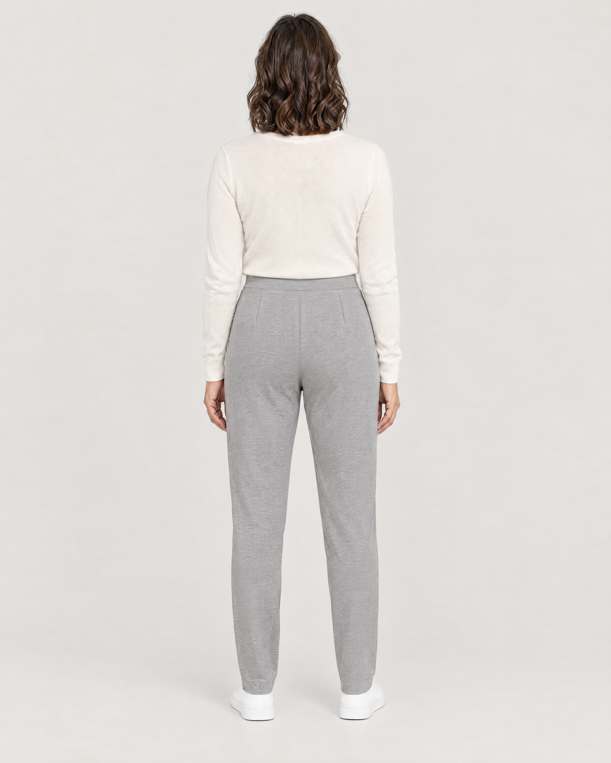 TRAVEL WARM light grey trousers, back view with back darts and no back pockets