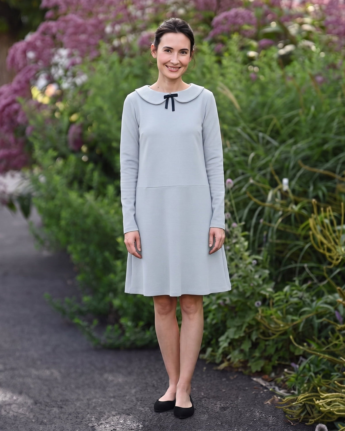 PARISIAN – Light gray suknelė, lifestyle vaizdas sode #Color_Light gray