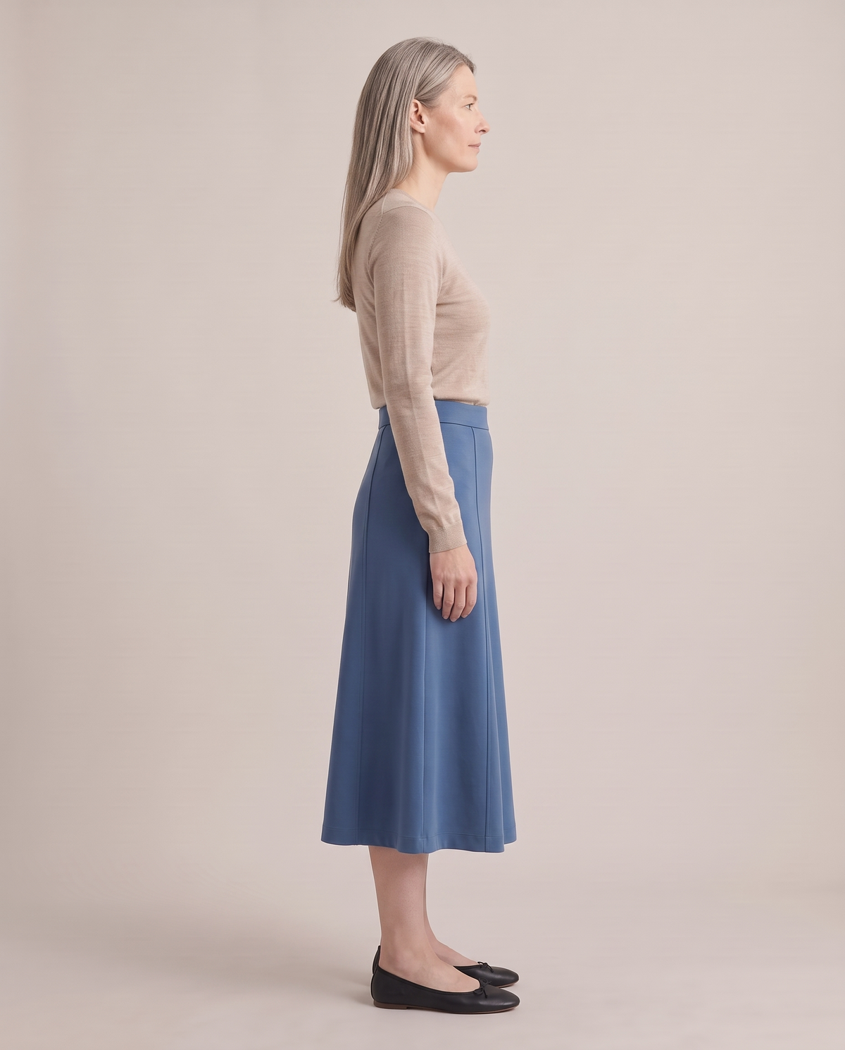 STEP midi skirt in Blue, side view