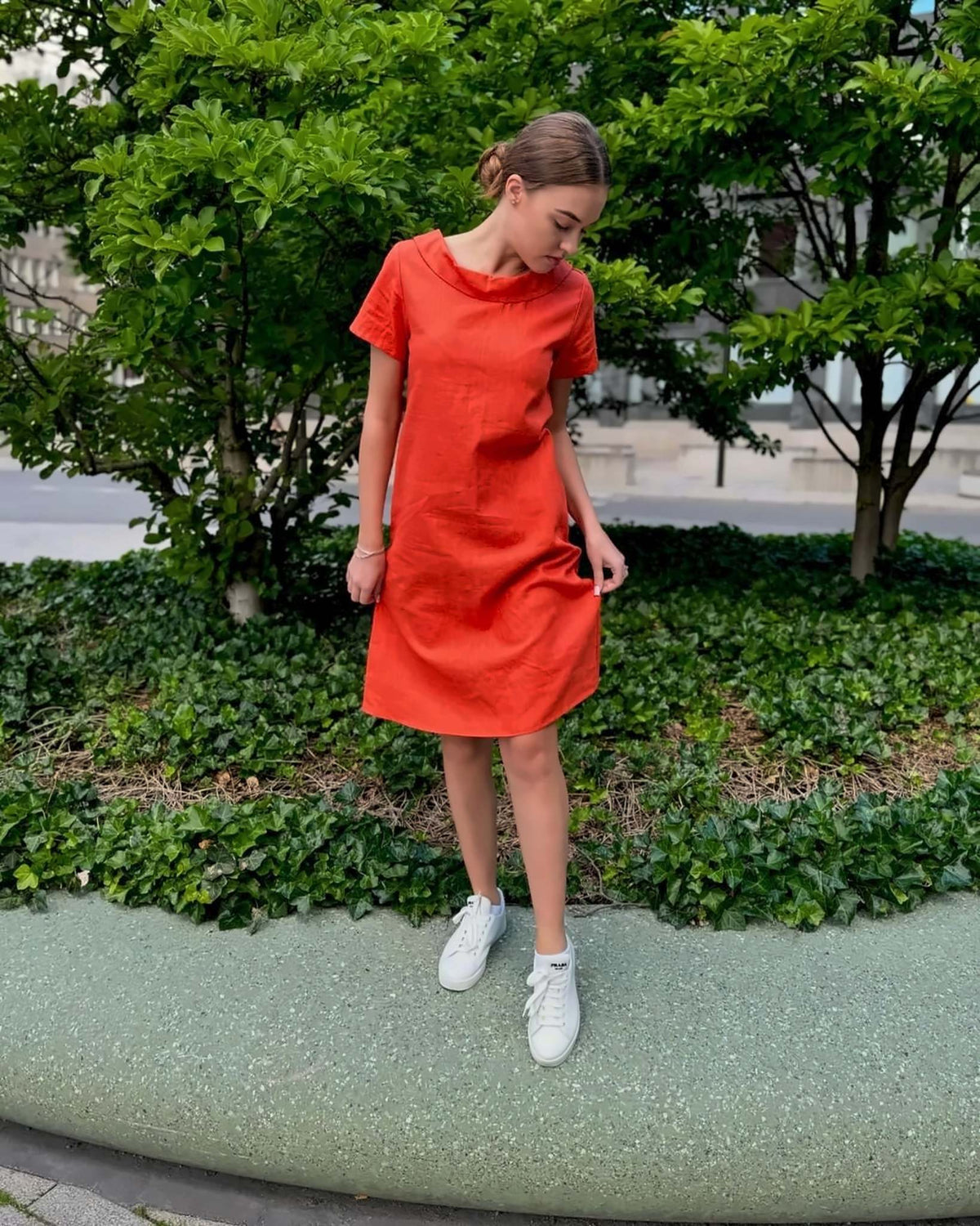 LeMuse STORY linen dress in orange – front full length #Color_Orange