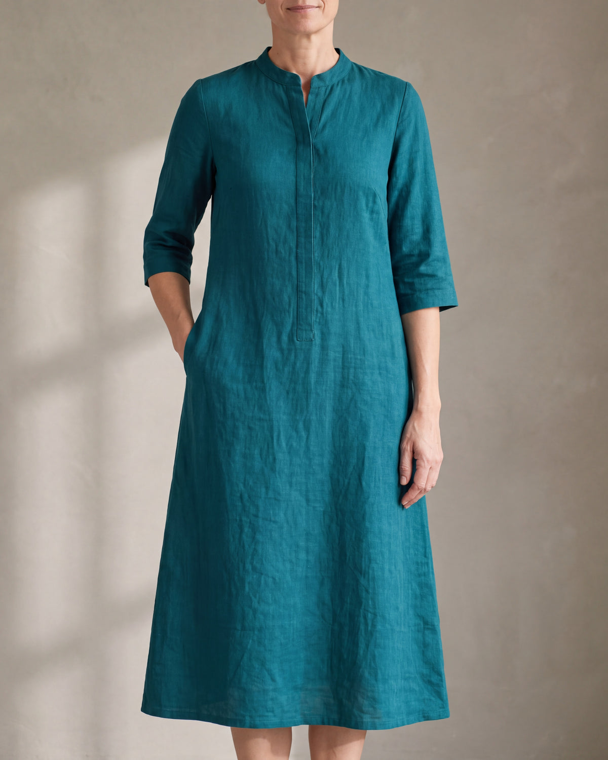 SUMMER COLOUR Teal linen stand-collar A-line dress, close front view