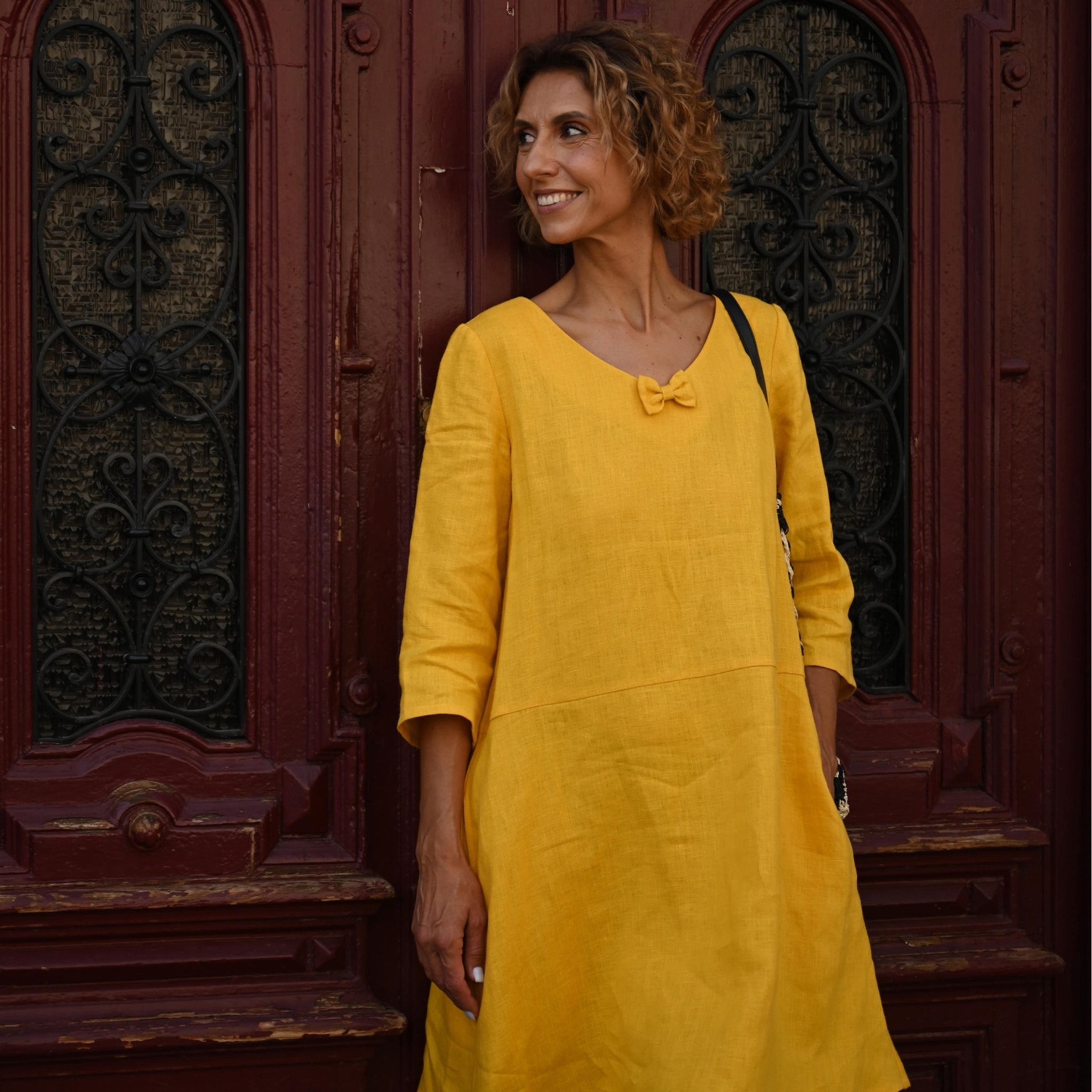 SUN — V-Neck Stonewashed Linen Dress