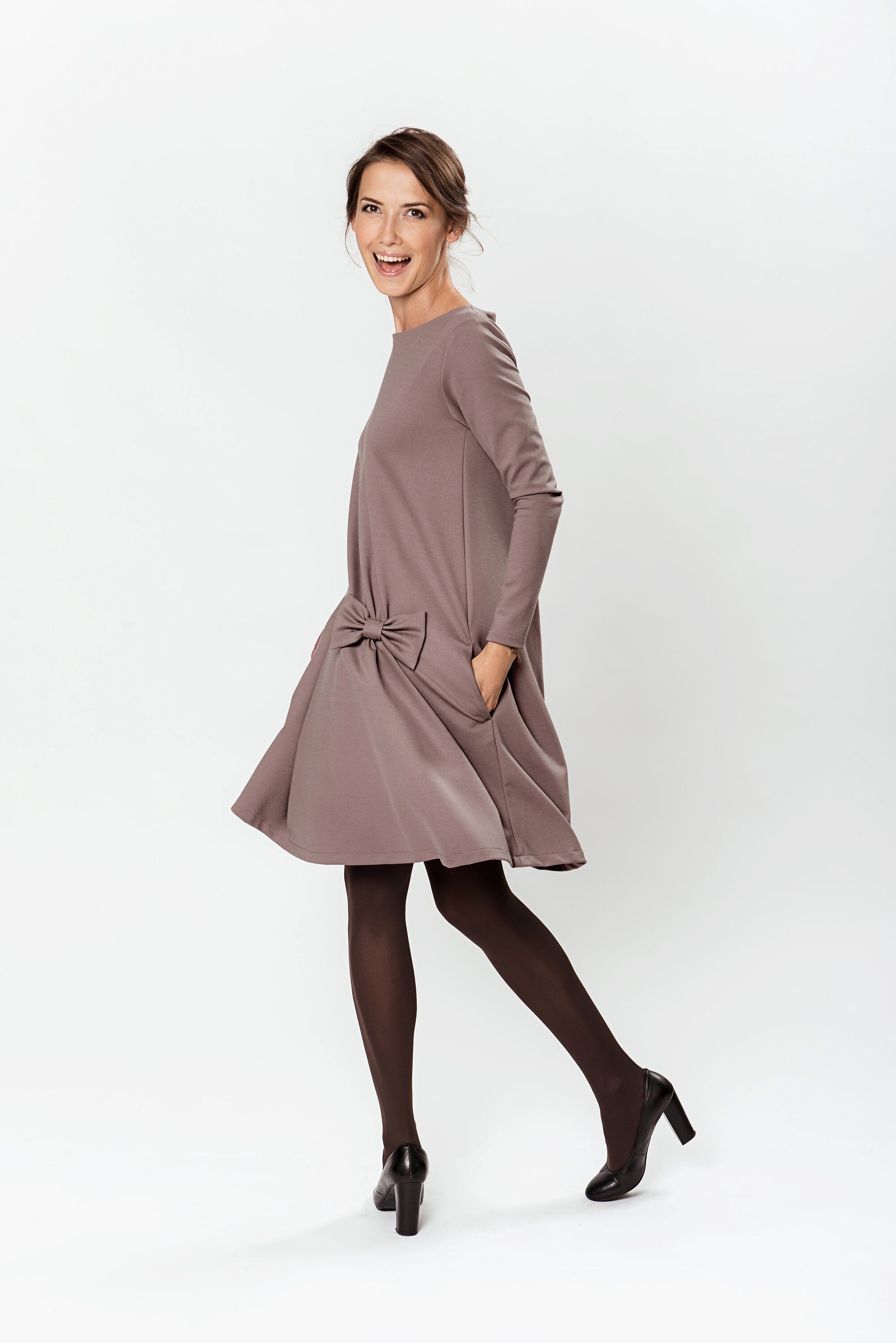 Italienisches Punto-Kleid KISS — Strukturierter Strick mit Schleife