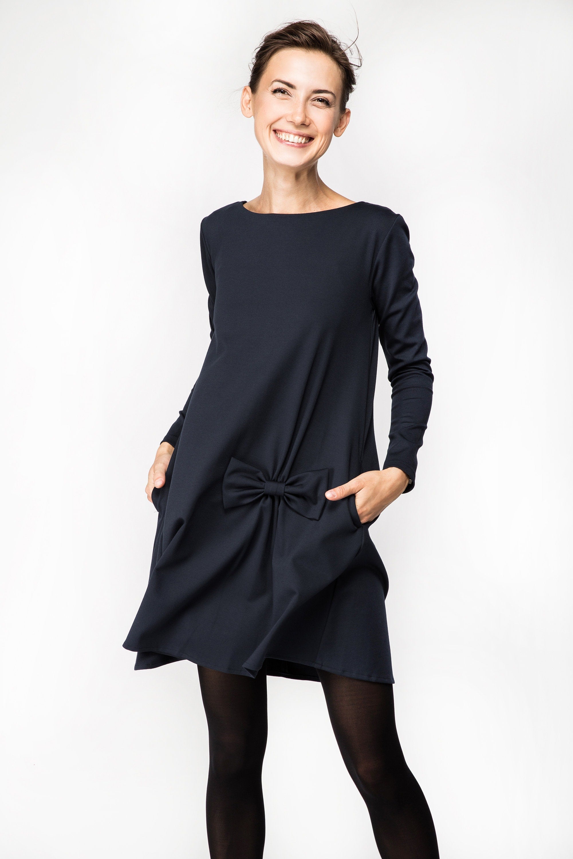 Italienisches Punto-Kleid KISS — Strukturierter Strick mit Schleife