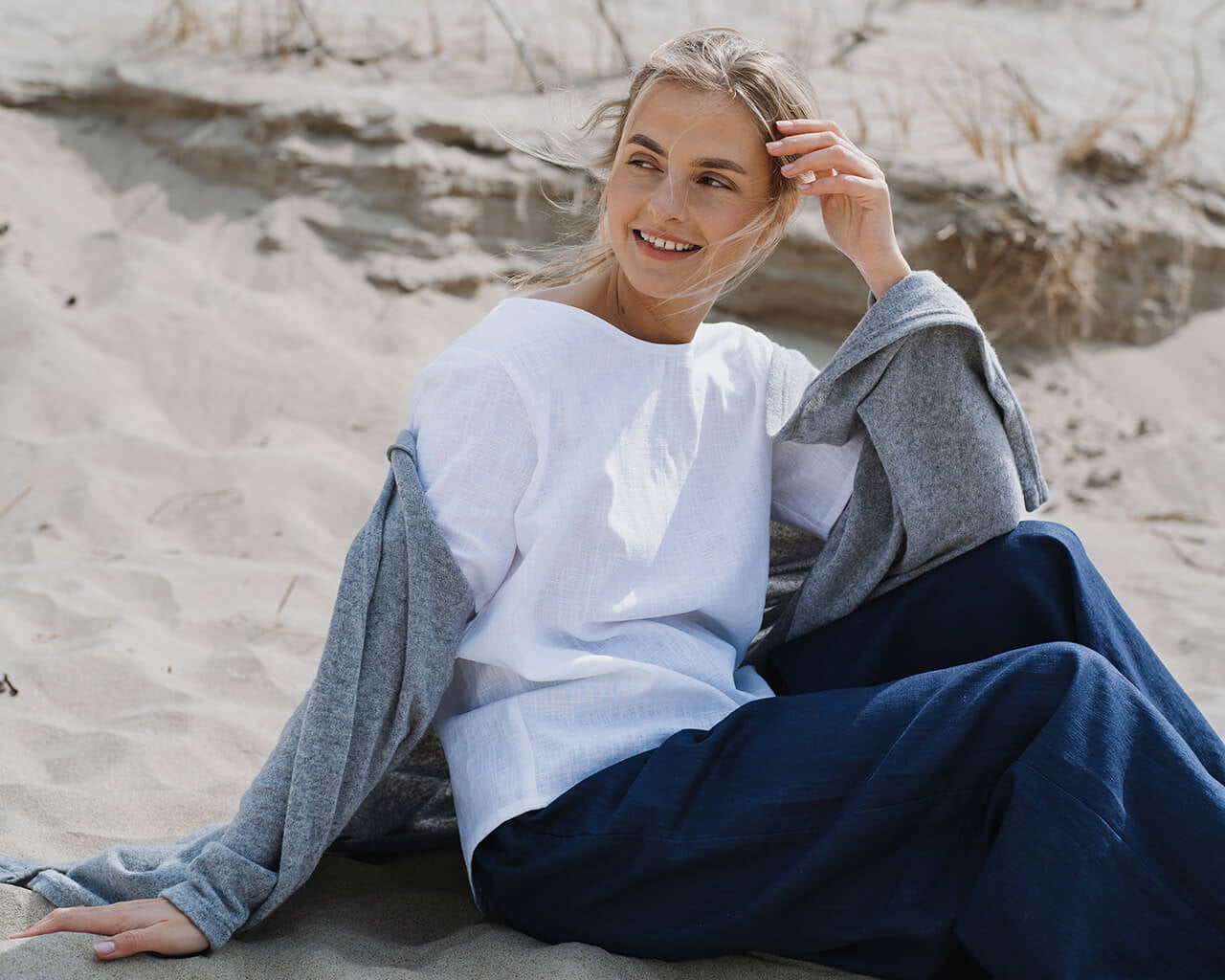 Oversized wool cardigan in grey WIDE