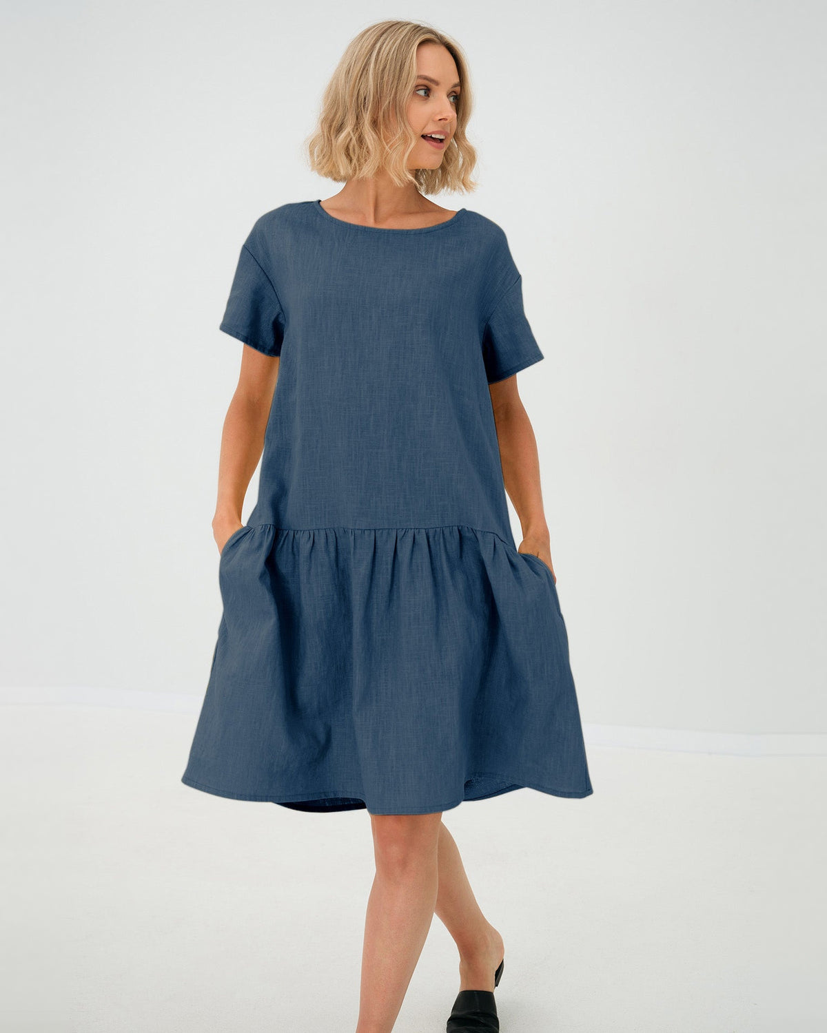 LeMuse BLOSSOM linen dress in blue – studio front #Color_Blue