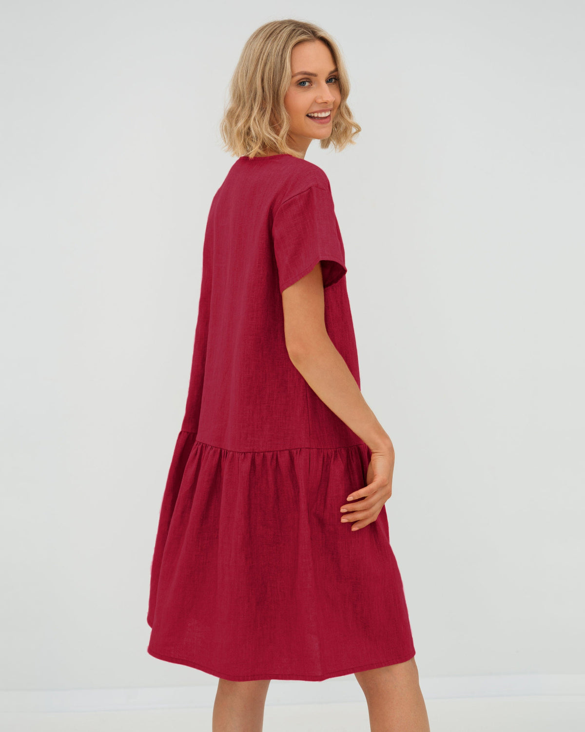 LeMuse BLOSSOM linen dress in cerise – studio back #Color_Cerise