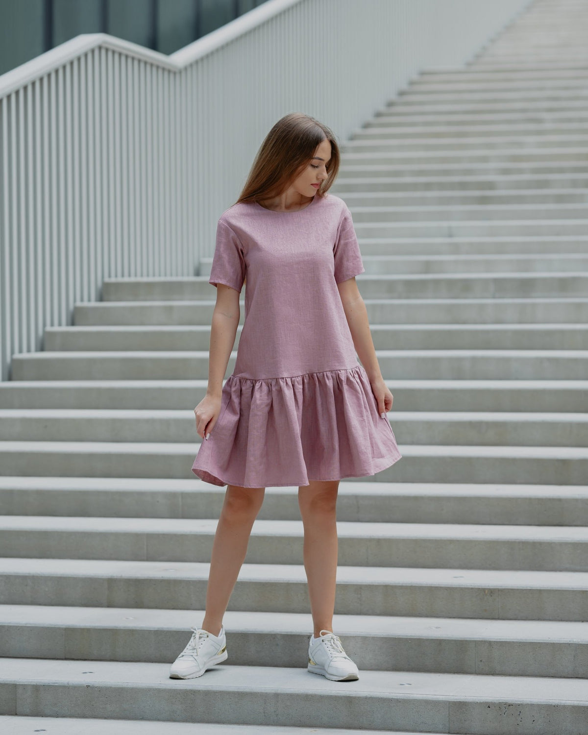 LeMuse BLOSSOM linen dress in dusty rose – front walking outdoors #Color_Dusty rose