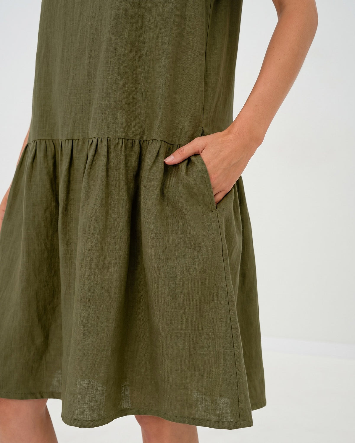 LeMuse BLOSSOM linen dress in olive green – fabric and pocket close-up #Color_Olive green