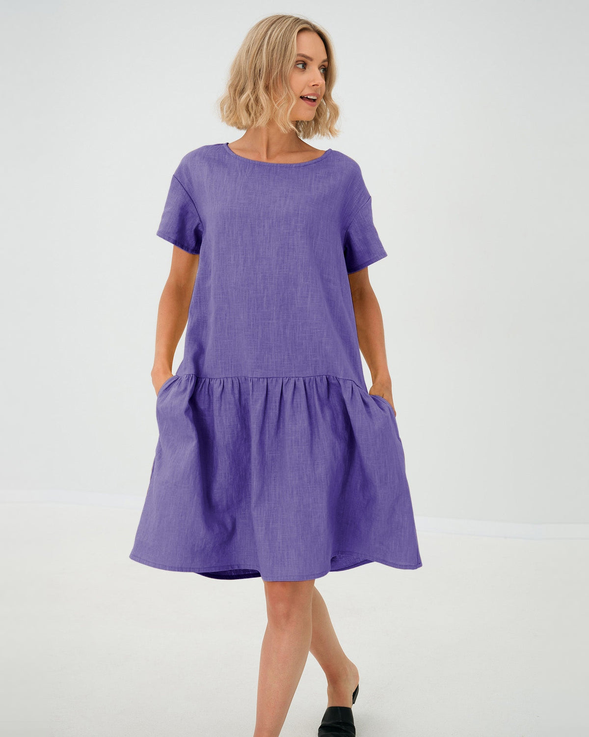 LeMuse BLOSSOM linen dress in purple – studio front #Color_Purple
