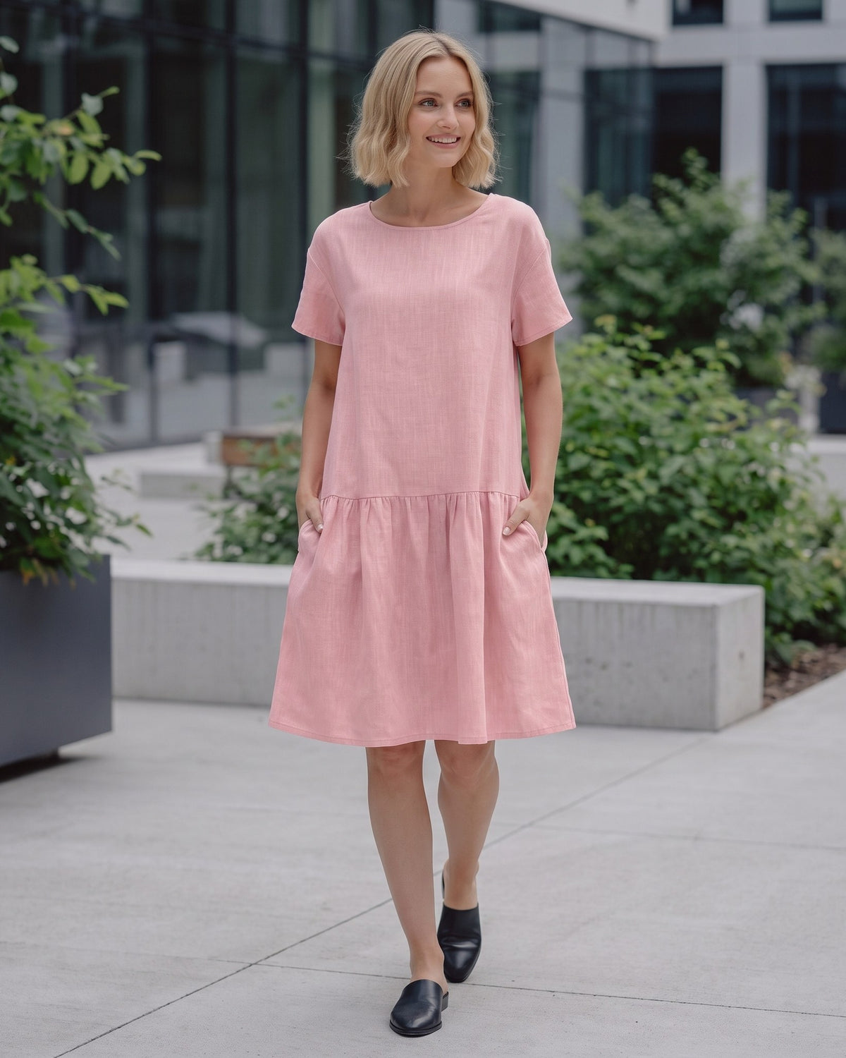LeMuse BLOSSOM linen dress in rose – lifestyle outdoors #Color_Rose