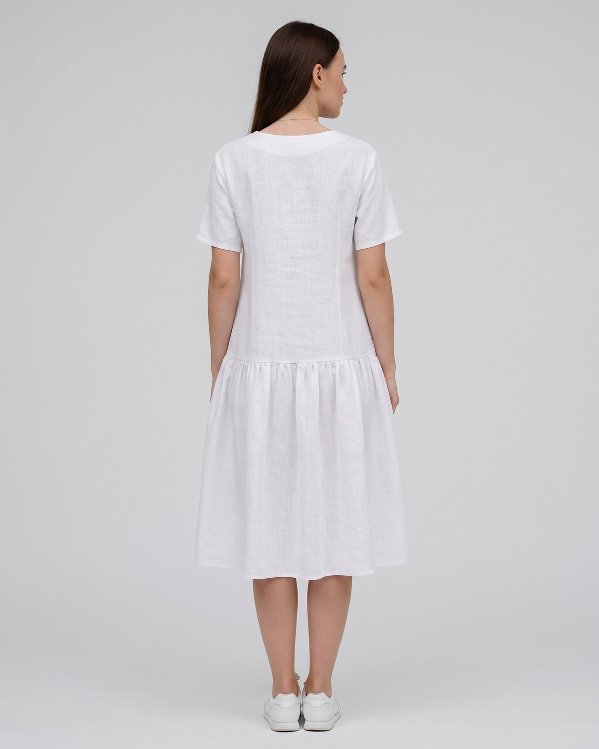 LeMuse BLOSSOM linen dress in white – studio back #Color_White