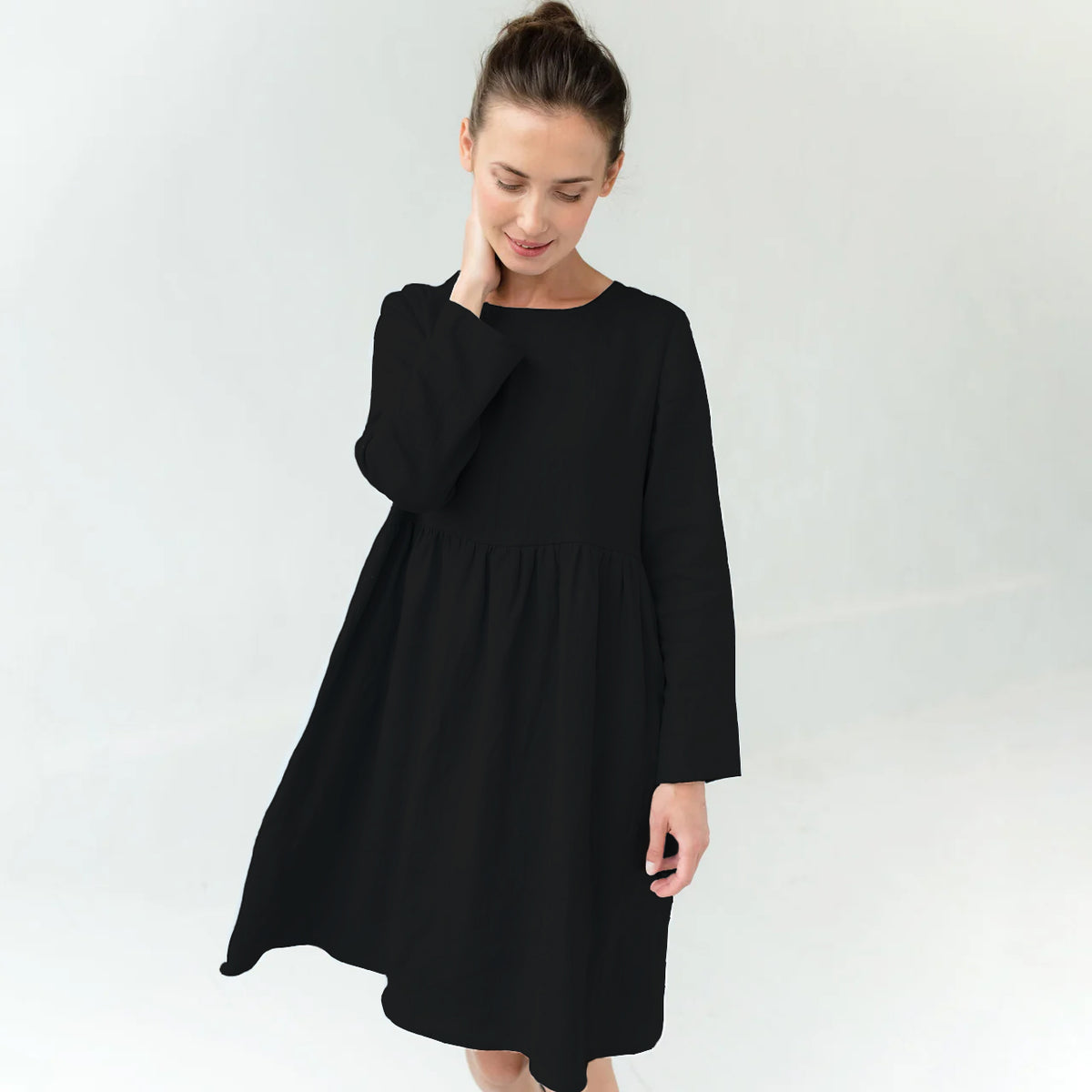 LeMuse CANDY linen dress in black – studio front #Color_Black