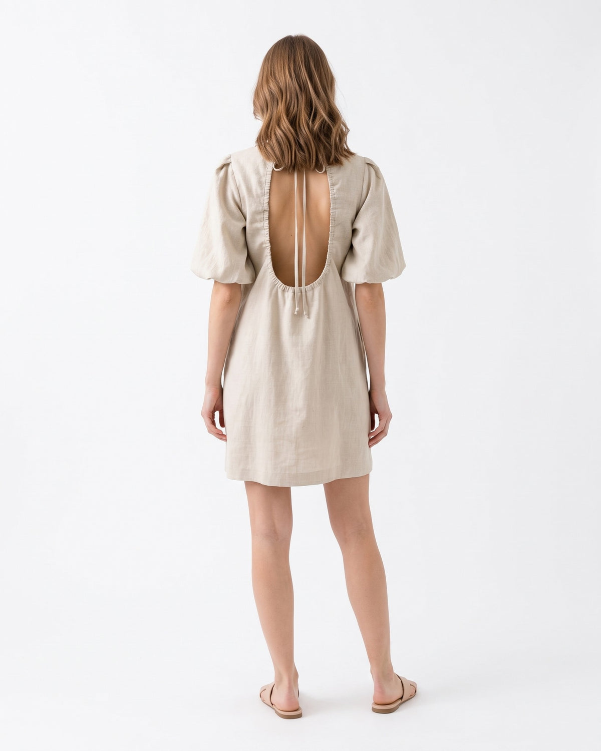 CHARM – Beige suknėlė, nugara studija #Color_Beige
