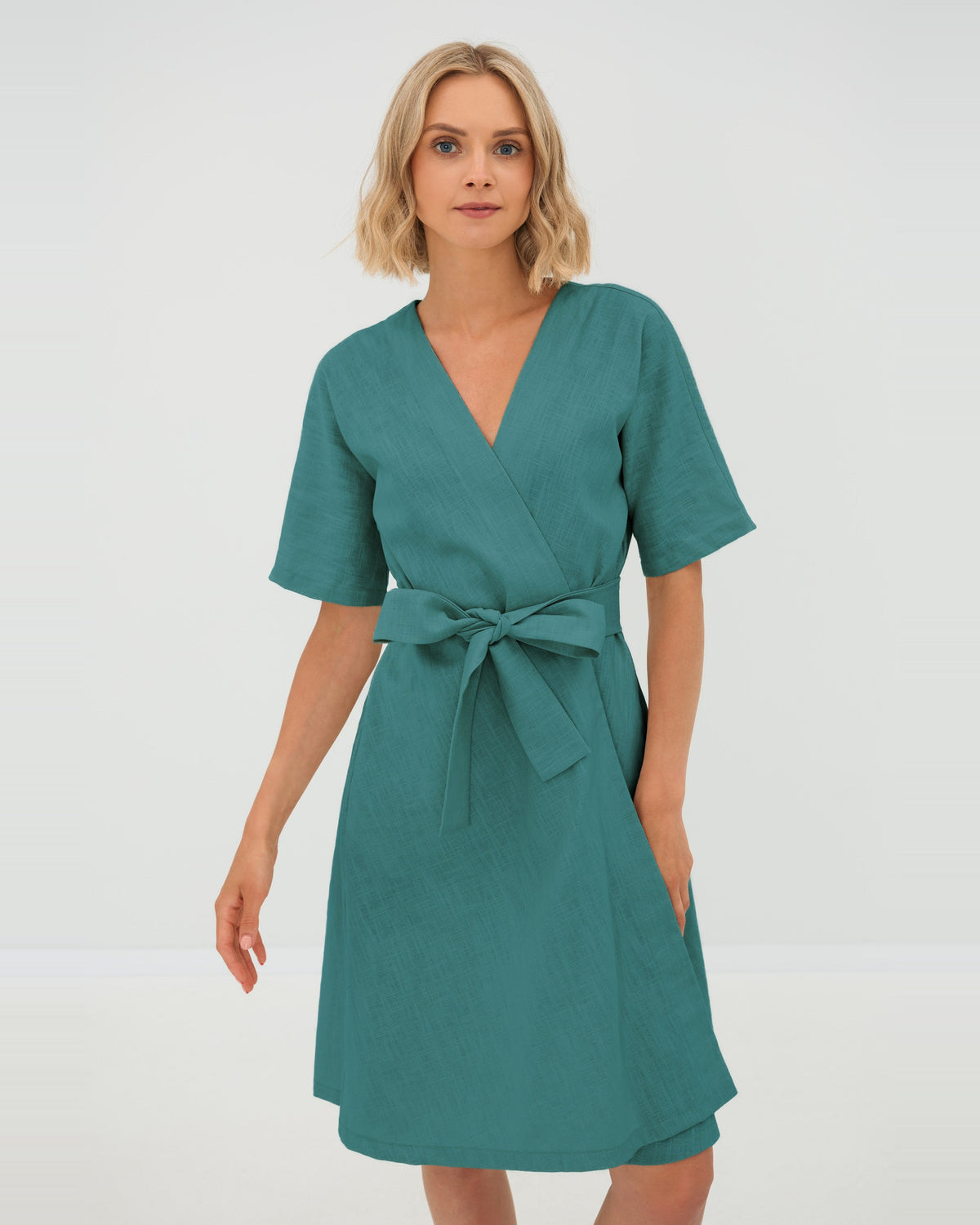 LeMuse CHLOE linen dress in teal – studio 3/4 view #Color_Teal