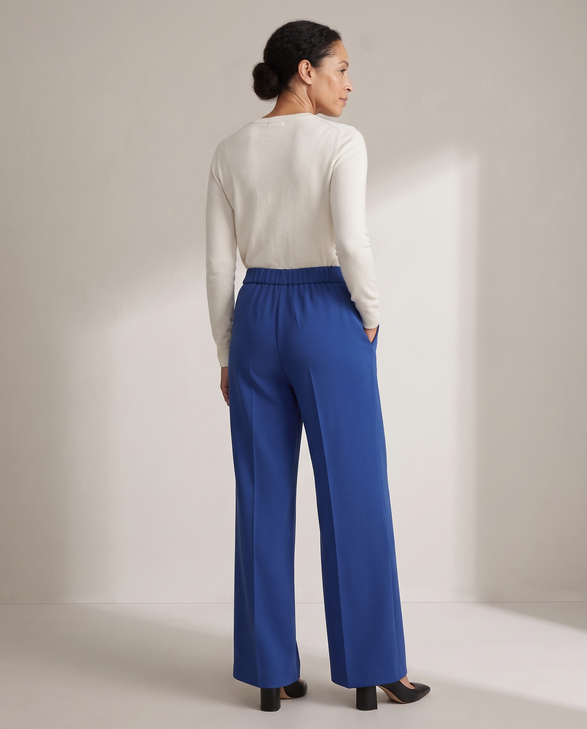 DORA cobalt trousers from the back with elastic at the back waist only