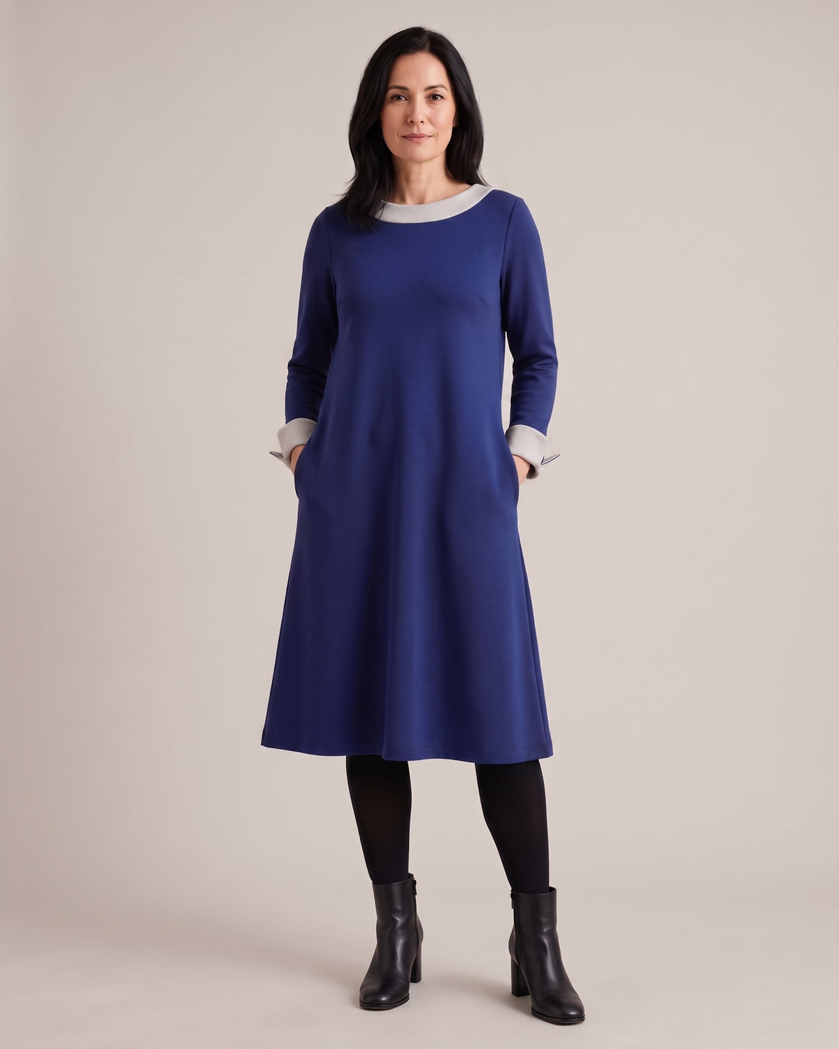 DUO — dvipusė Punto Milano suknelė – ryškiai mėlyna suknelė, priekis #Color_Royal blue / Light gray