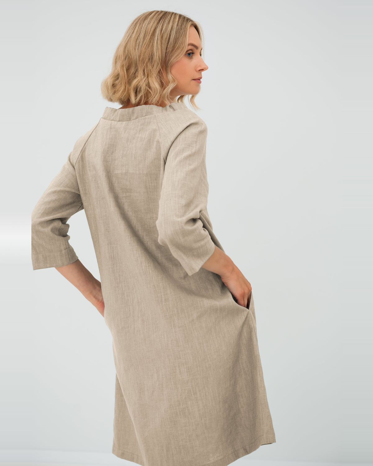 LeMuse FRENCH linen dress in beige – back view #Color_Beige
