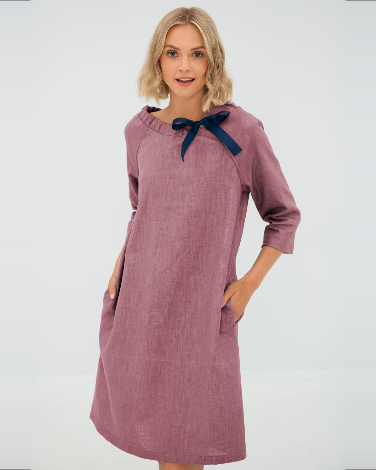 LeMuse FRENCH linen dress in dusty rose – studio front view #Color_Dusty rose