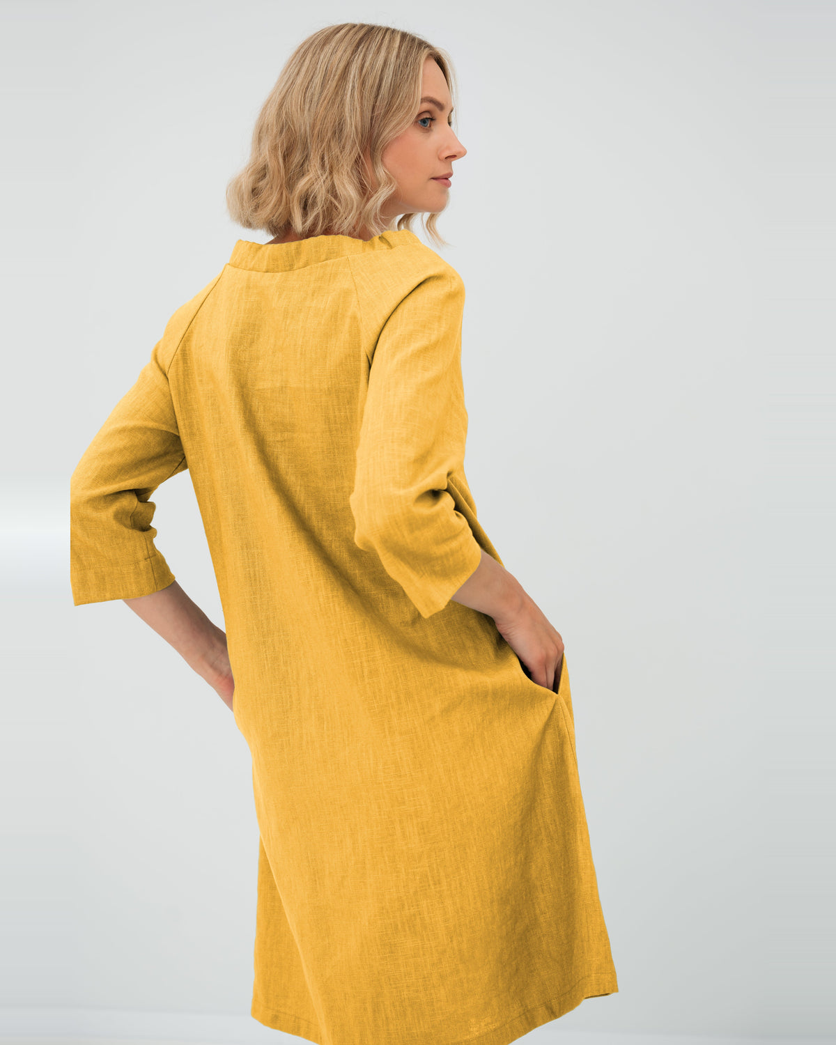 LeMuse FRENCH linen dress in yellow – back view #Color_Yellow