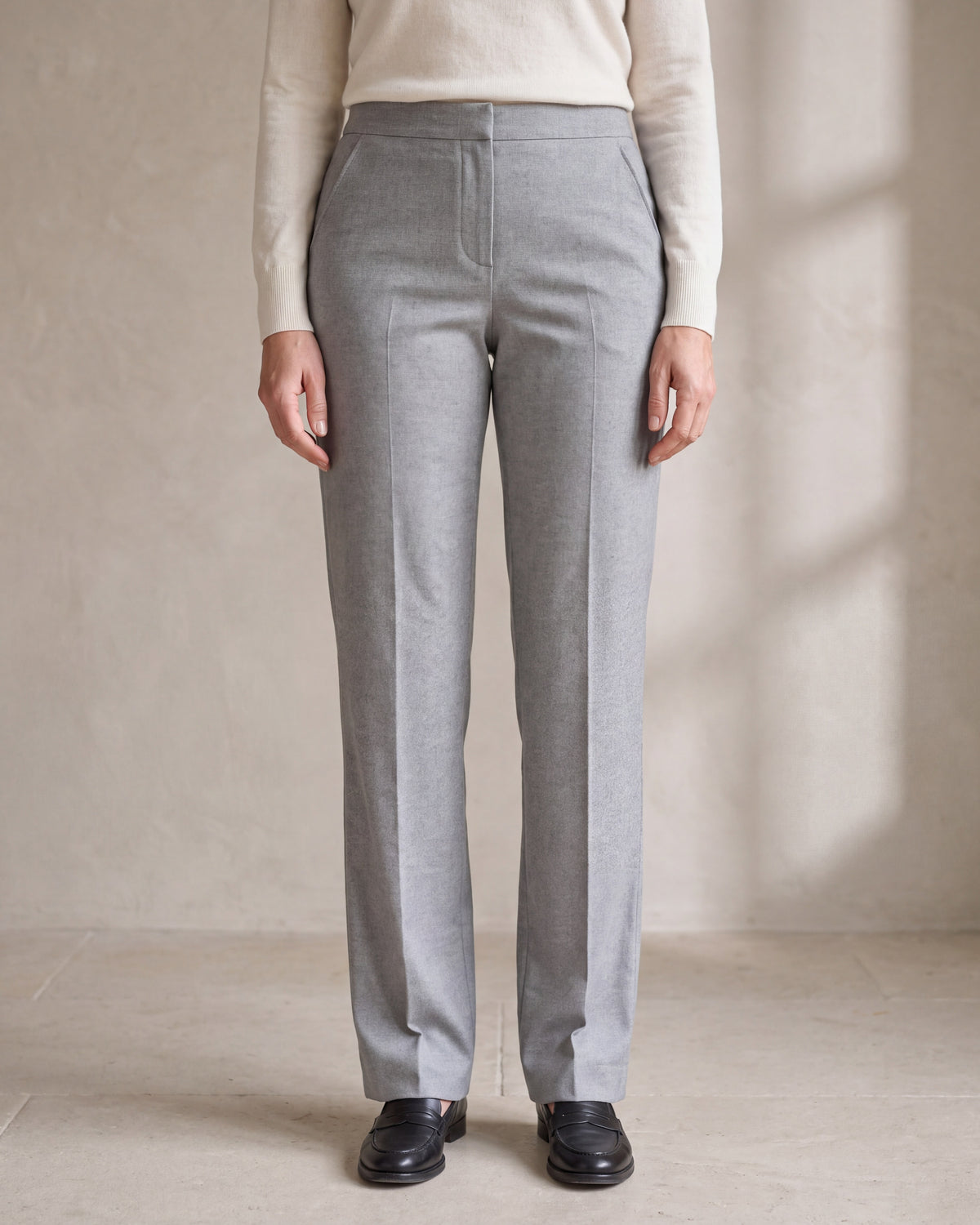 GRAPHITE COMFORT Light Grey wool straight-leg trousers, close front view