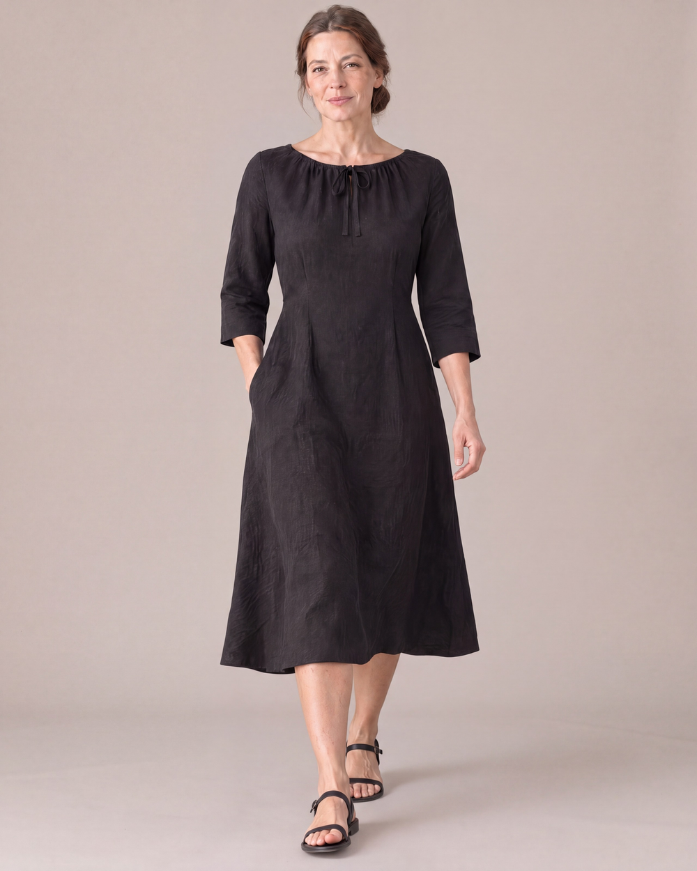 HELENA – Black for evening