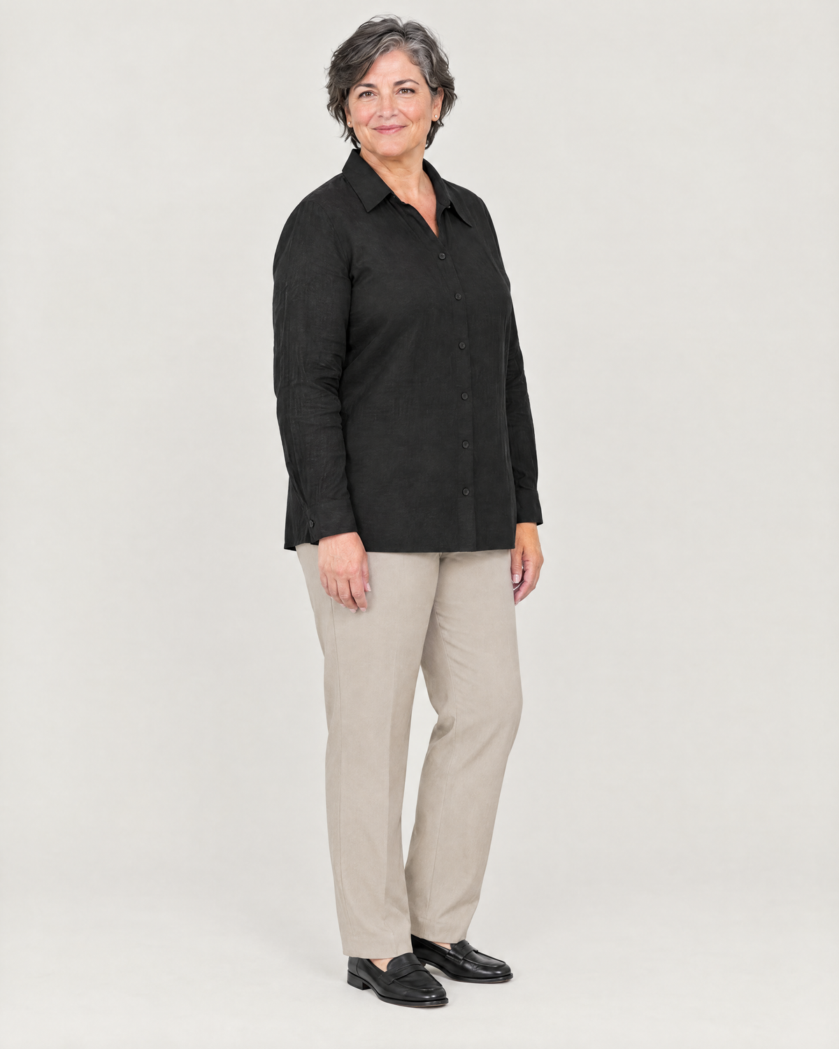 SOFT SHIRT black linen shirt, three-quarter view