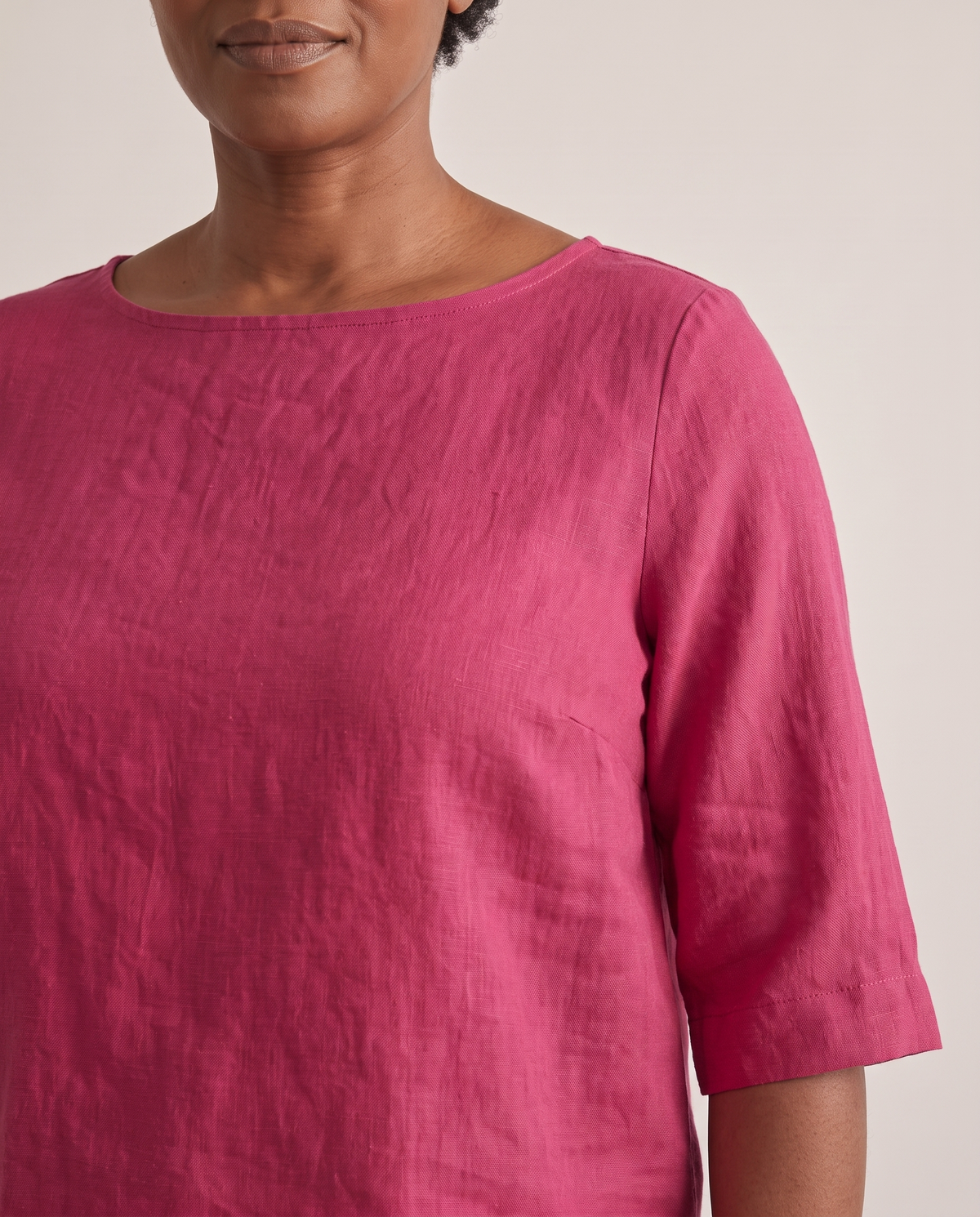 LIFT linen top in Cerise, boat neckline and sleeve detail