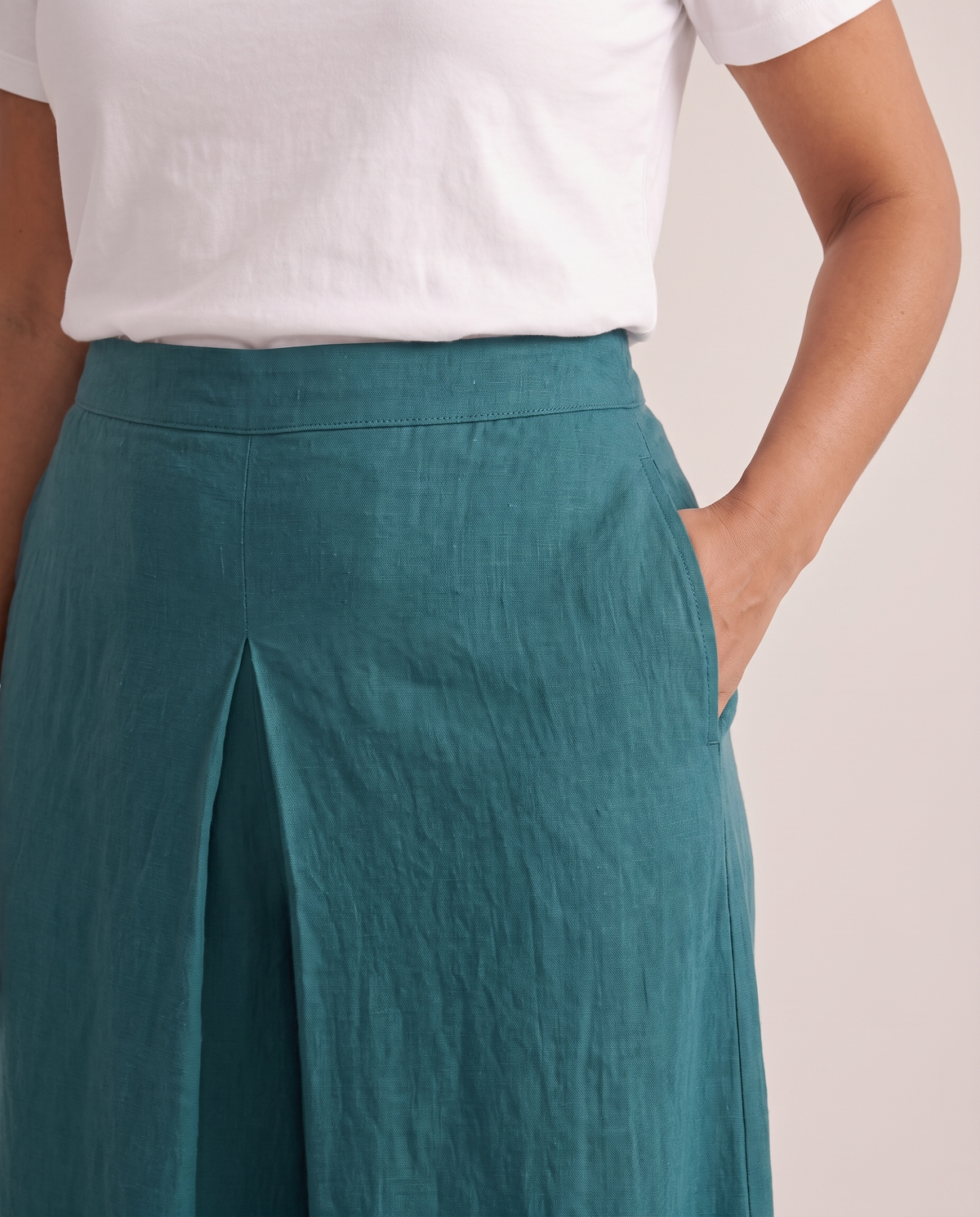SWAY linen culottes in Teal, flat front waistband, pleat and pocket detail