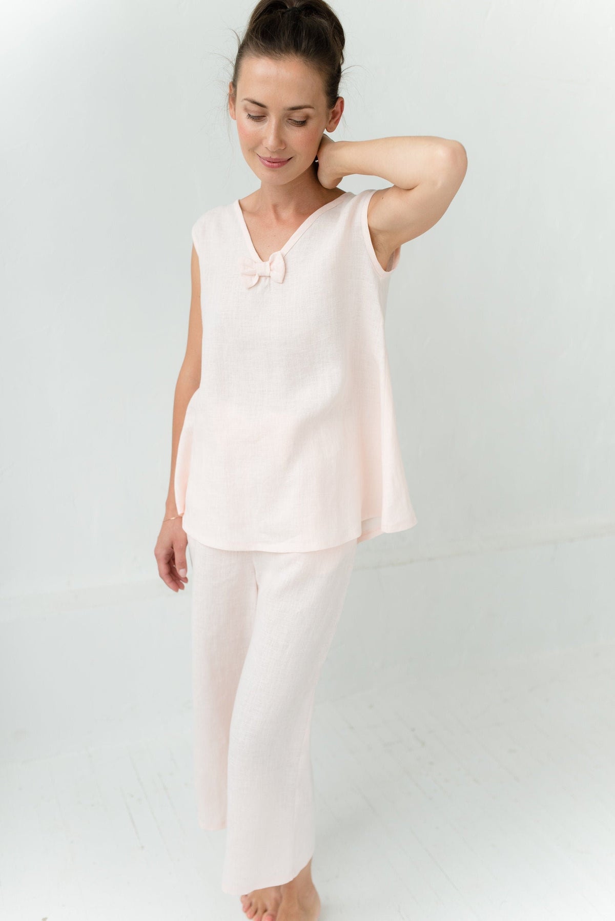 How to Dress Modestly: 20 Modest Outfits for Women | LeMuse