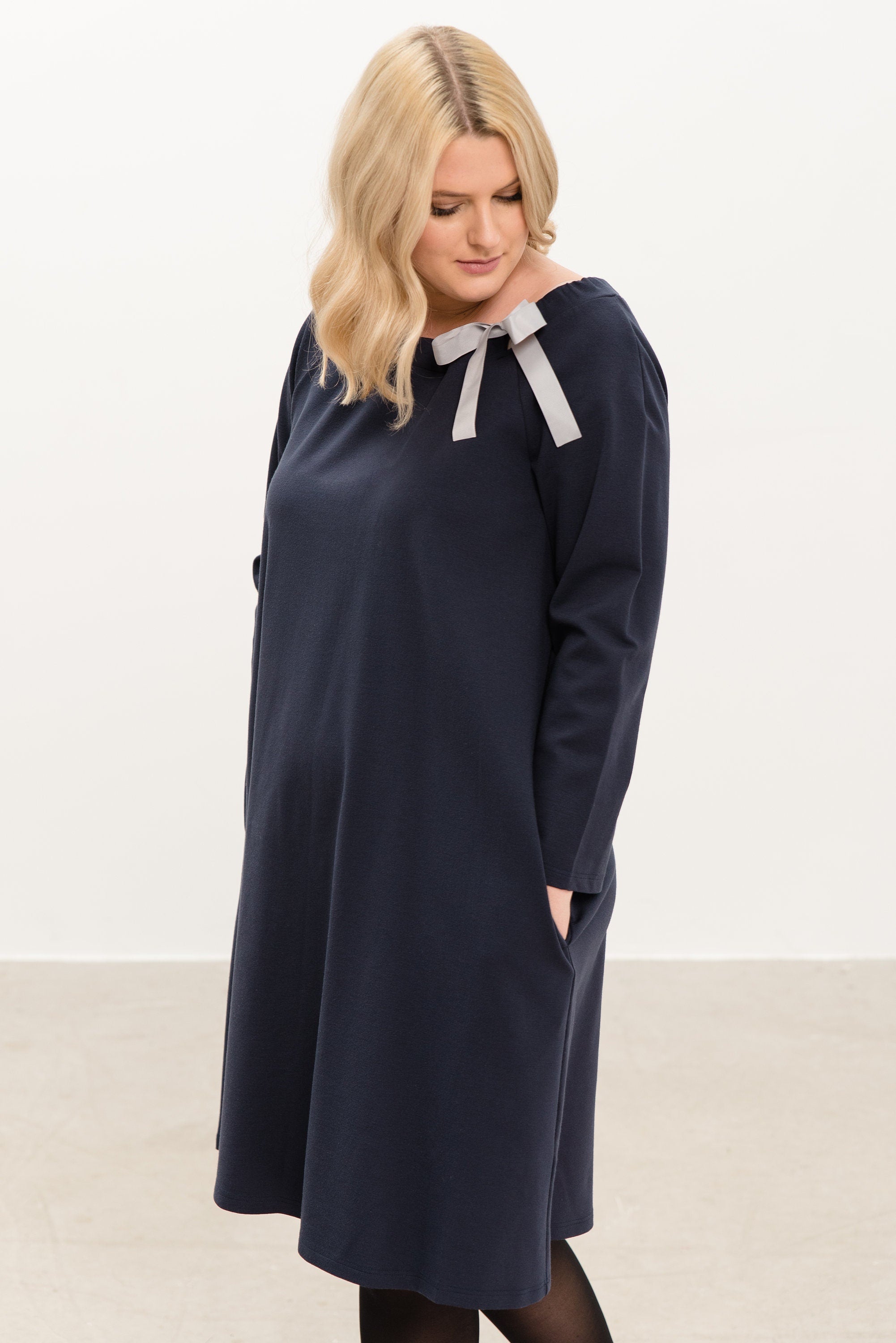 FRENCH dress in deep blue #Color_Deep blue