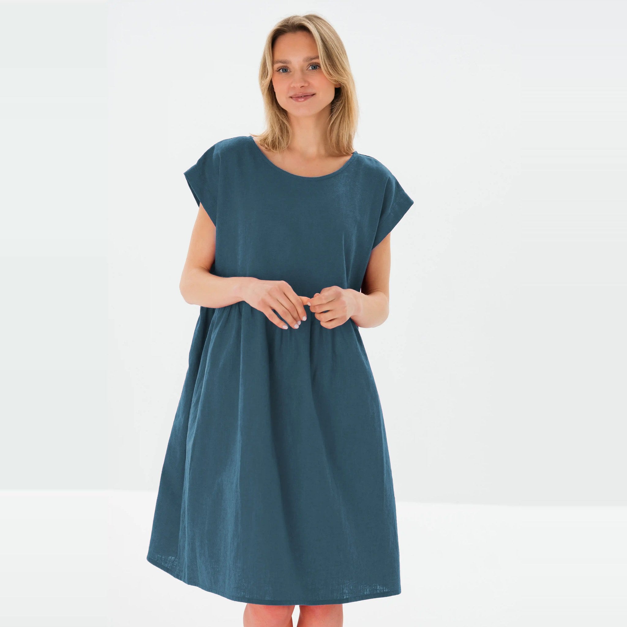 LUNA — Relaxed Linen Dress with Pockets