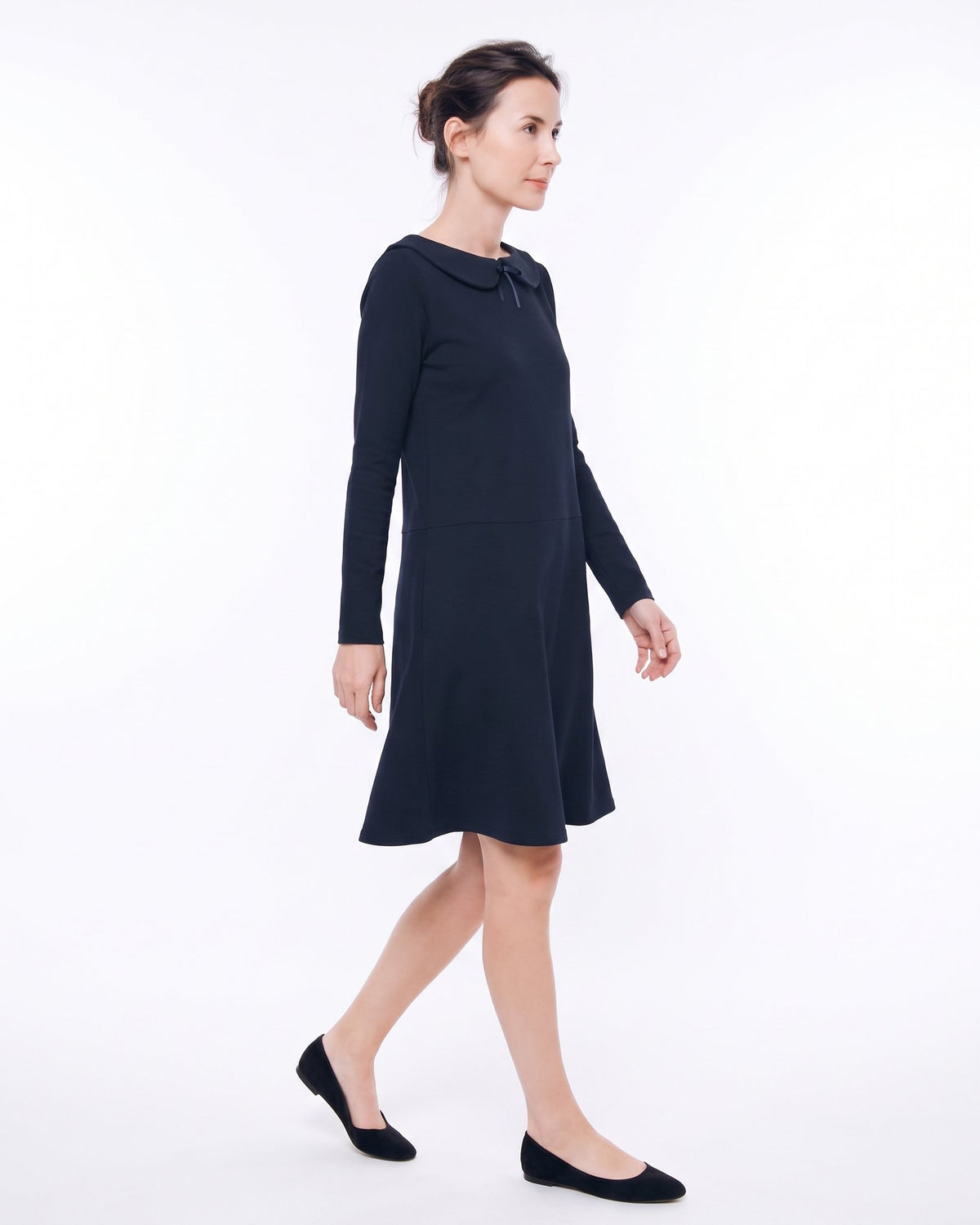 PARISIAN – Deep blue suknelė, šoninis vaizdas judesyje #Color_Deep blue