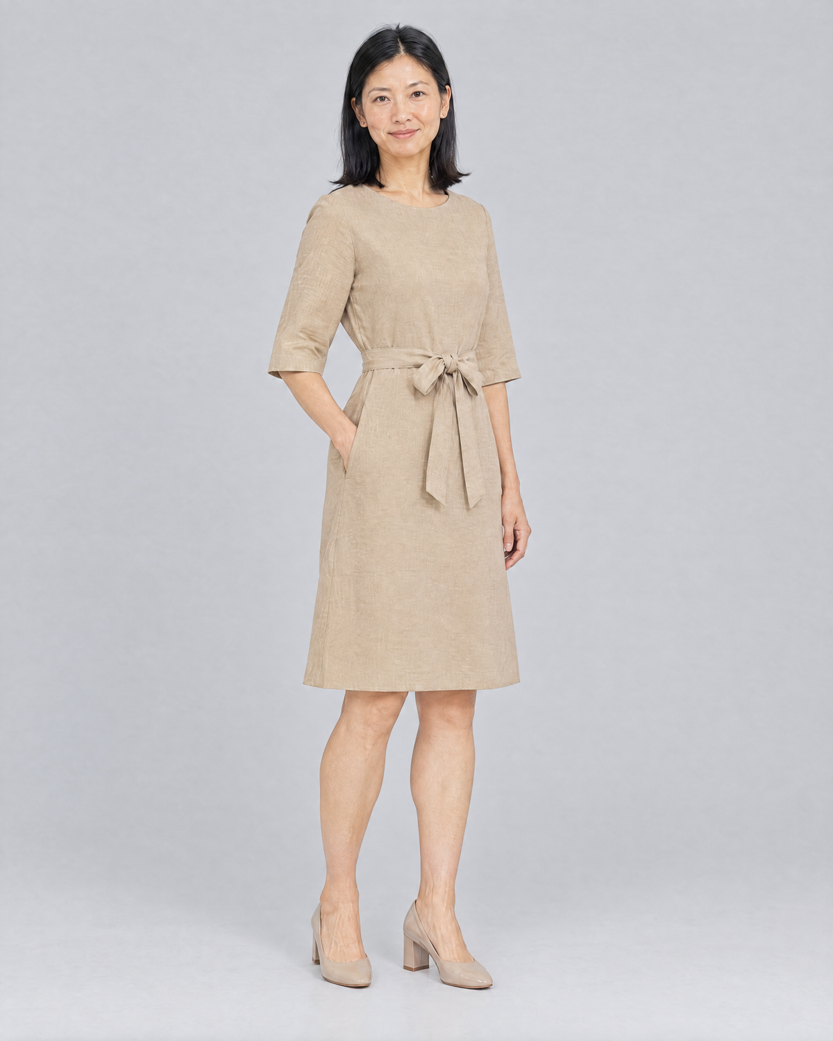 REACH linen dress in Beige, three-quarter view