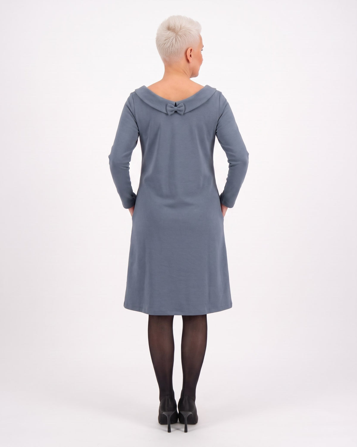 STORY Punto Milano – blue dress, back on model, full length, studio #Color_Blue