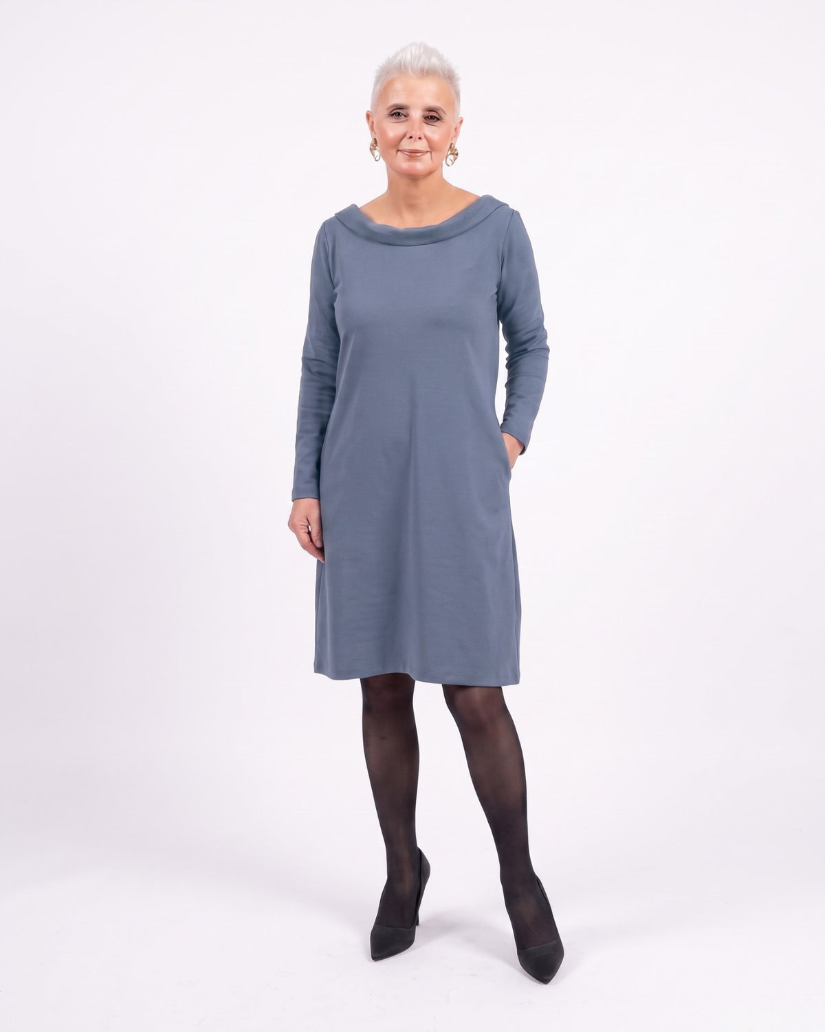 STORY Punto Milano – blue dress, front on model, full length, studio #Color_Blue