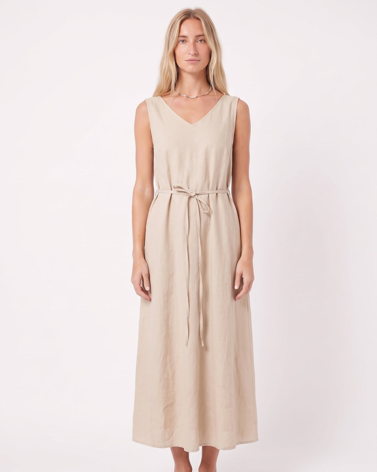 LeMuse SUNSET linen dress in beige – model front full length studio #Color_Beige