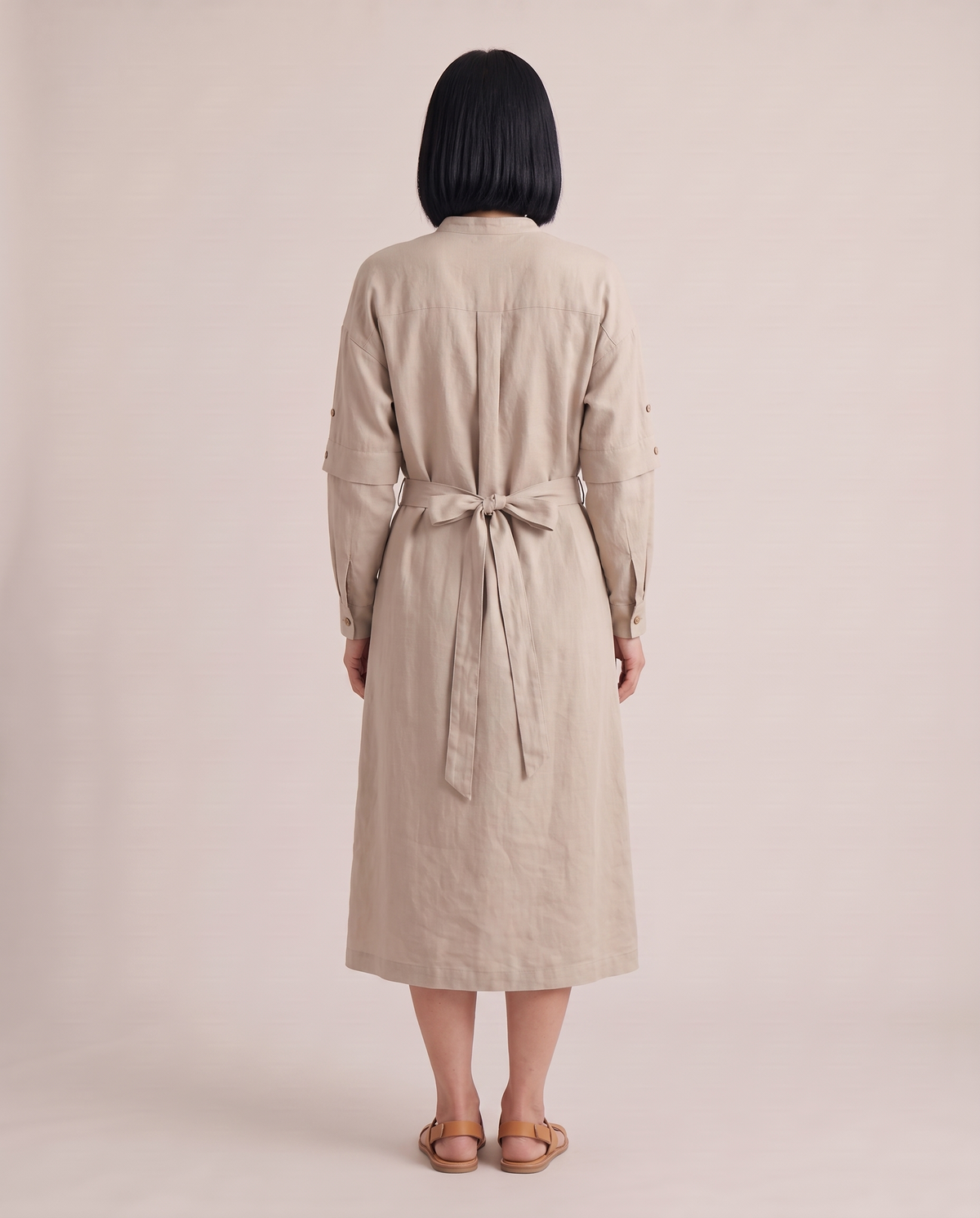 VERA linen midi dress in Beige, back view