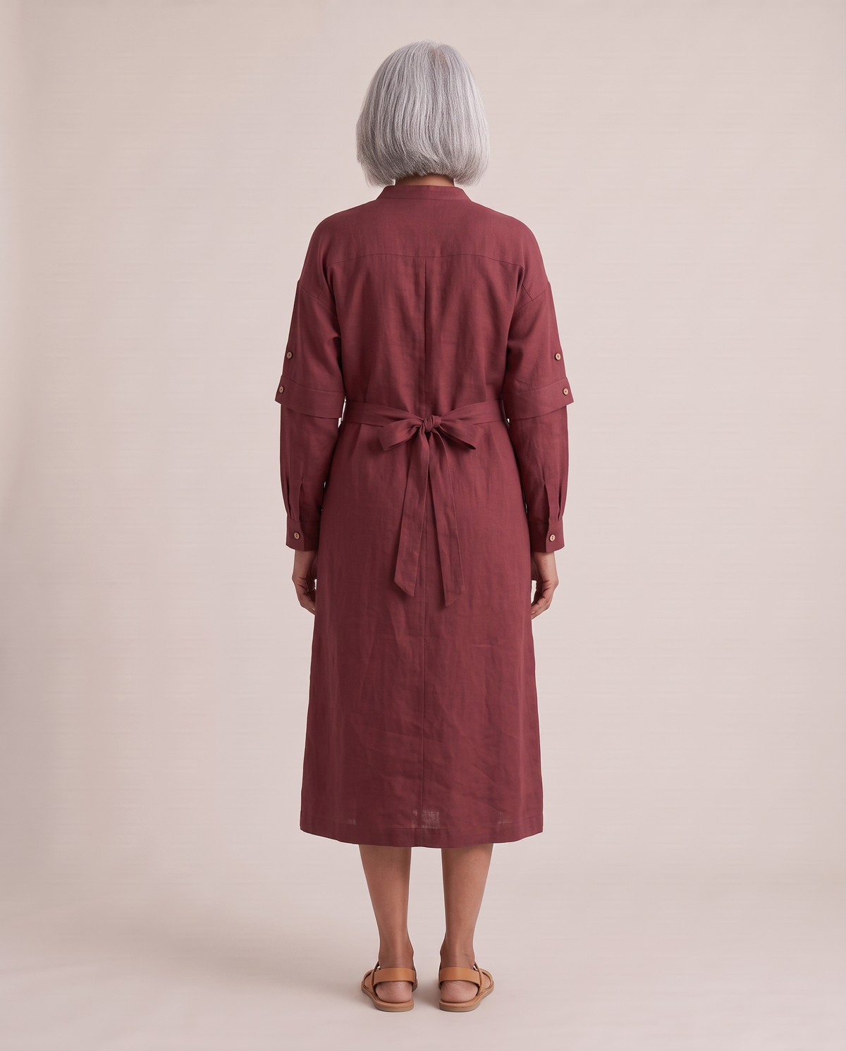 VERA linen midi dress in Burgundy, back view