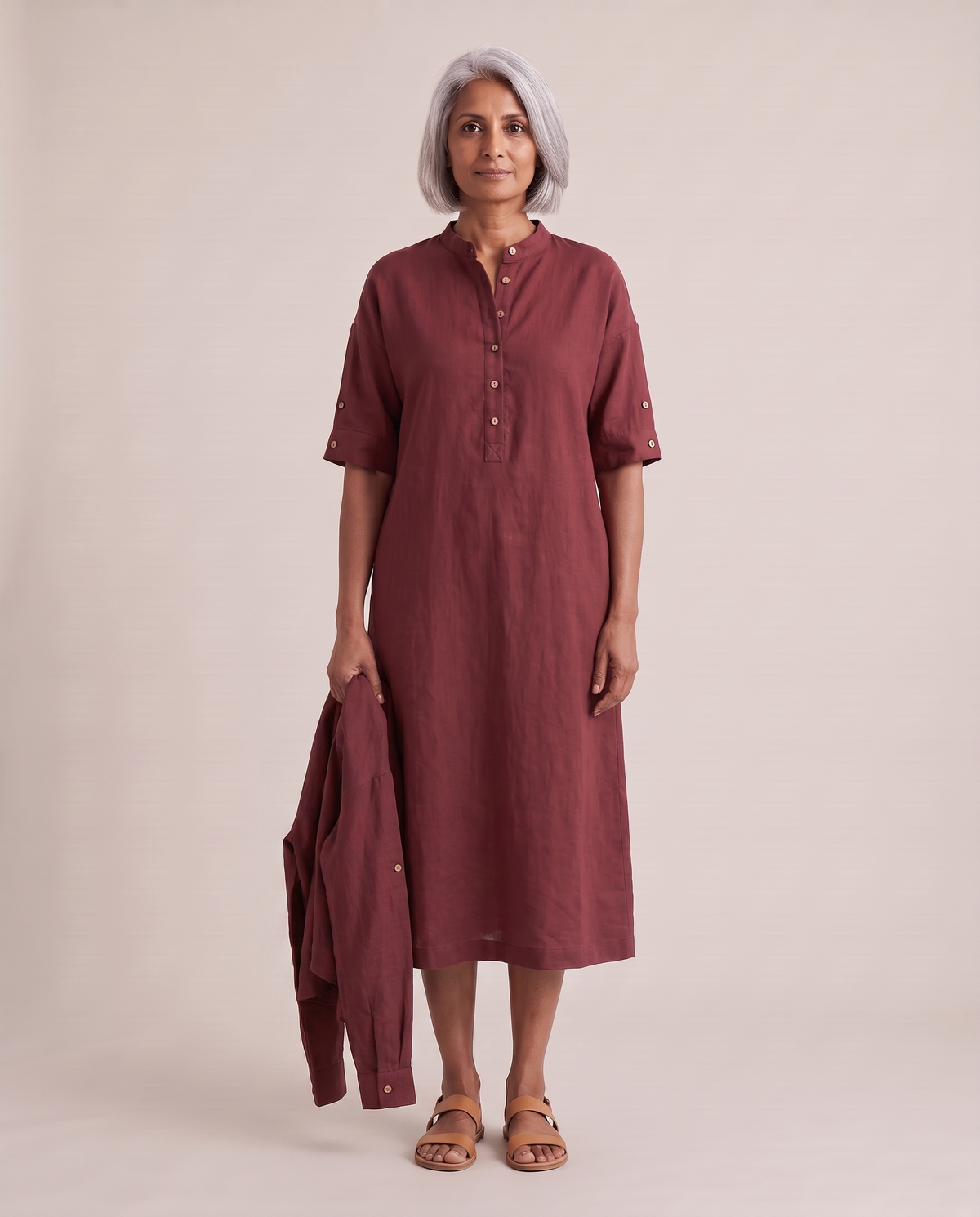 VERA linen midi dress in Burgundy worn with short sleeves
